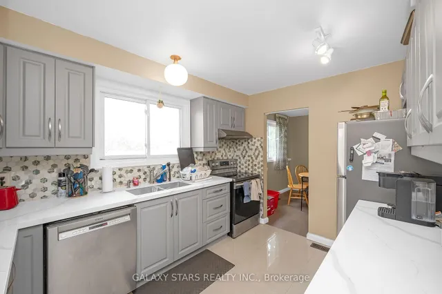 Additional property image - 55 Yarmouth Crt
