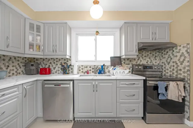 Additional property image - 55 Yarmouth Crt