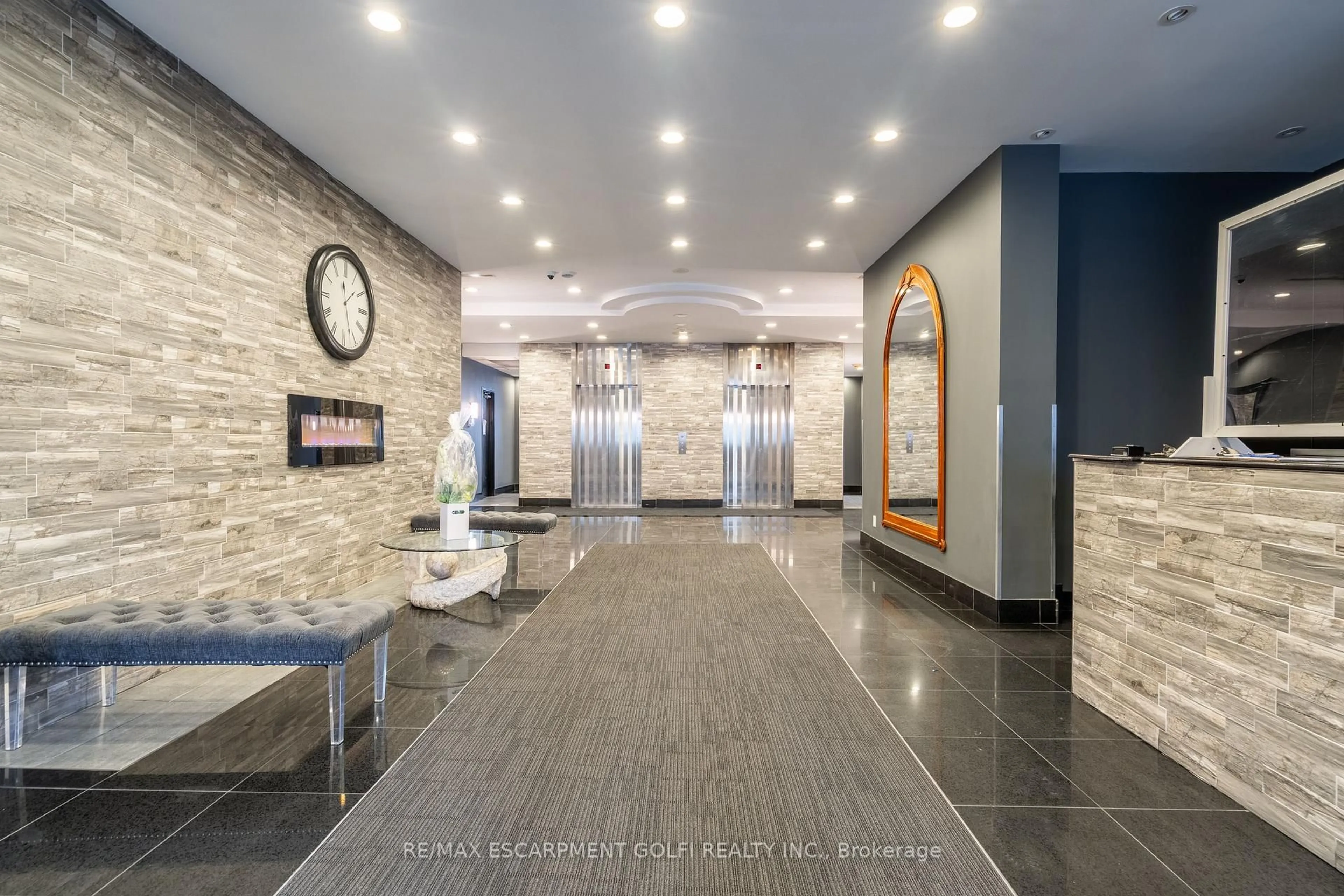 Lobby for 135 James St #1206, Hamilton Ontario L8P 2Z6