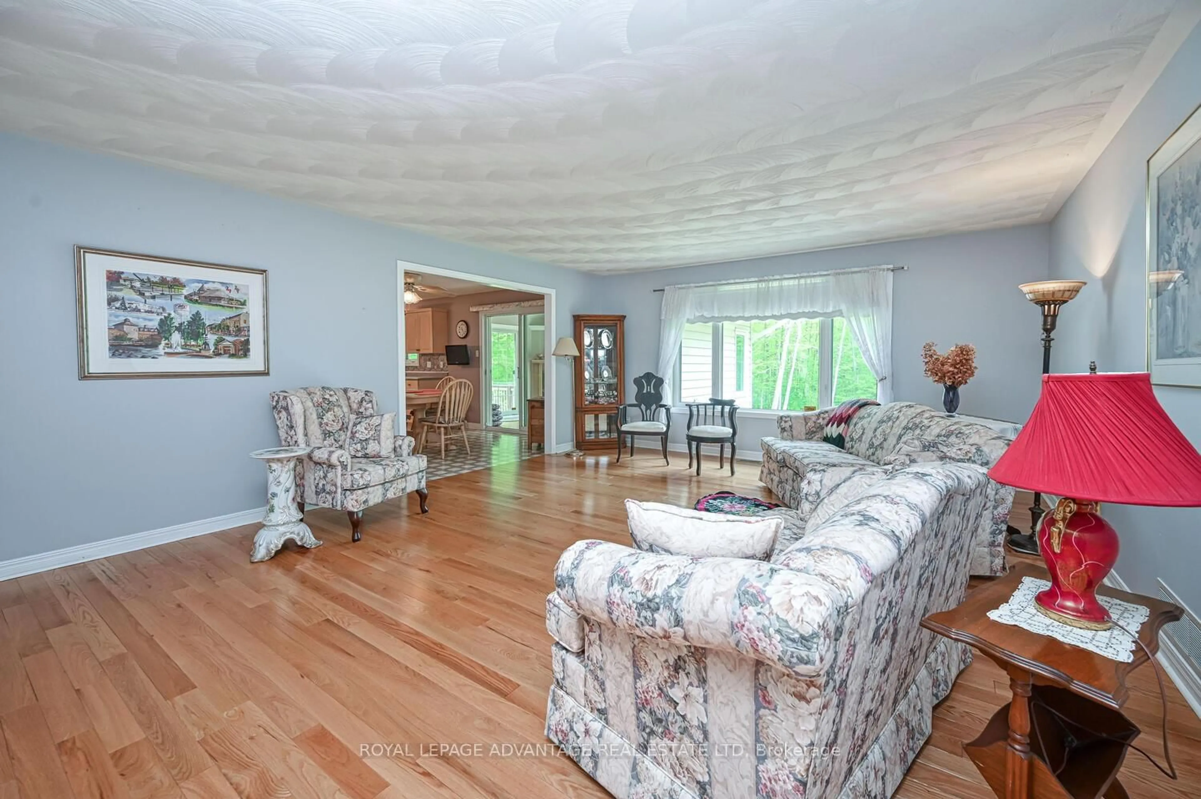 Living room with furniture, unknown for 3 South Point Dr, Rideau Lakes Ontario K7A 4S5