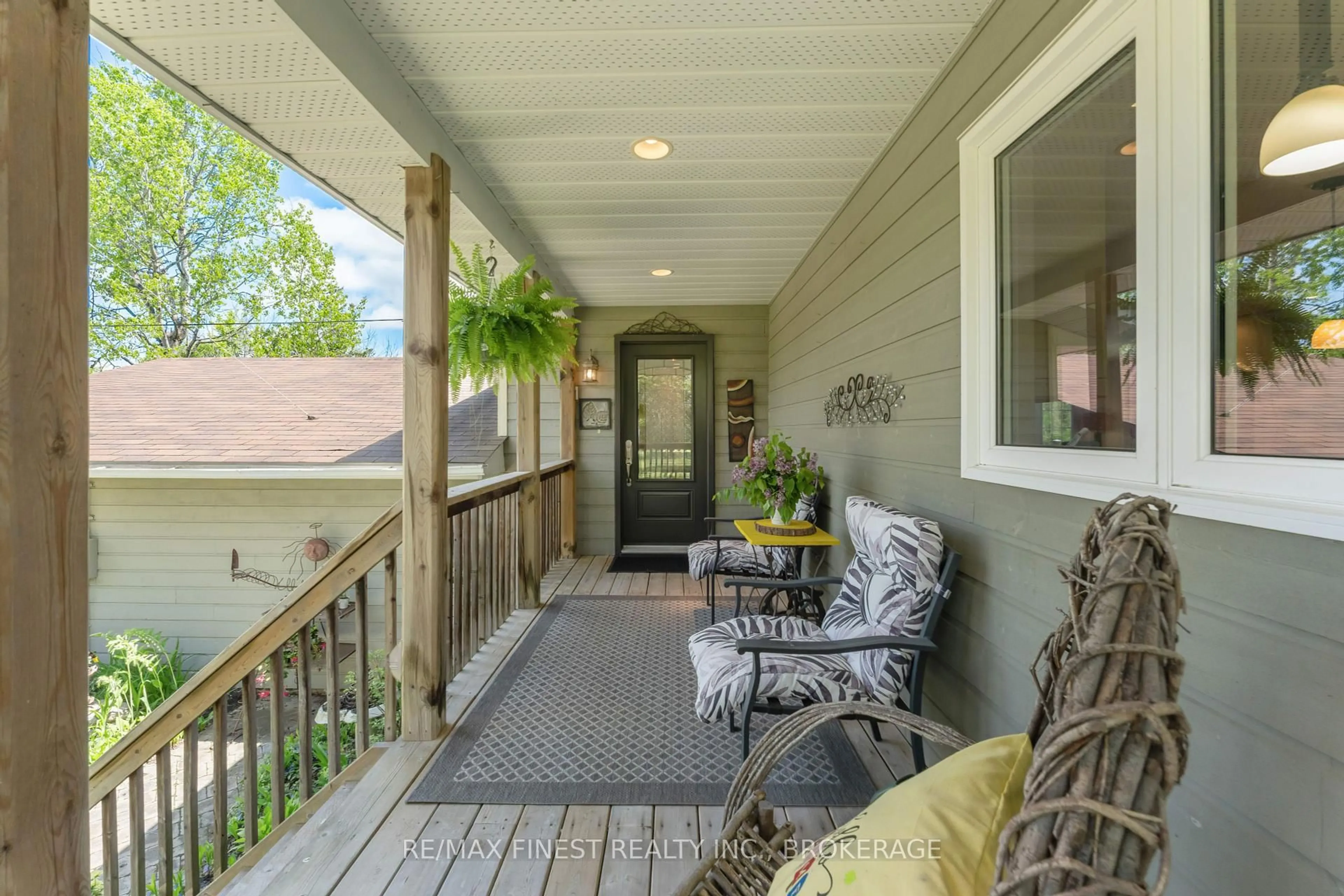 Patio, street for 466 Colebrook Rd, Yarker Ontario K0K 3N0