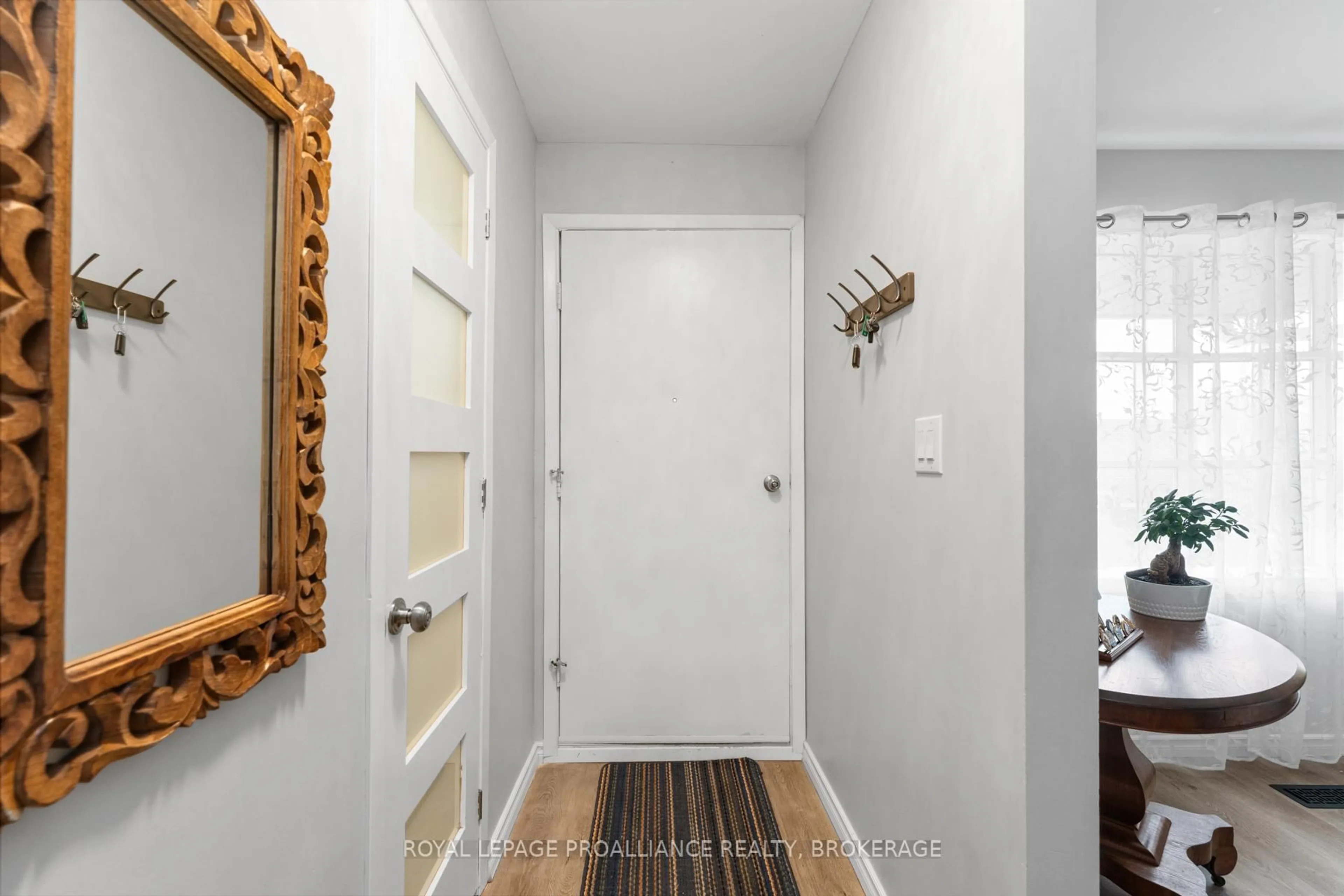 Indoor entryway for 27 Addington St #11, Loyalist Ontario K7N 1C6