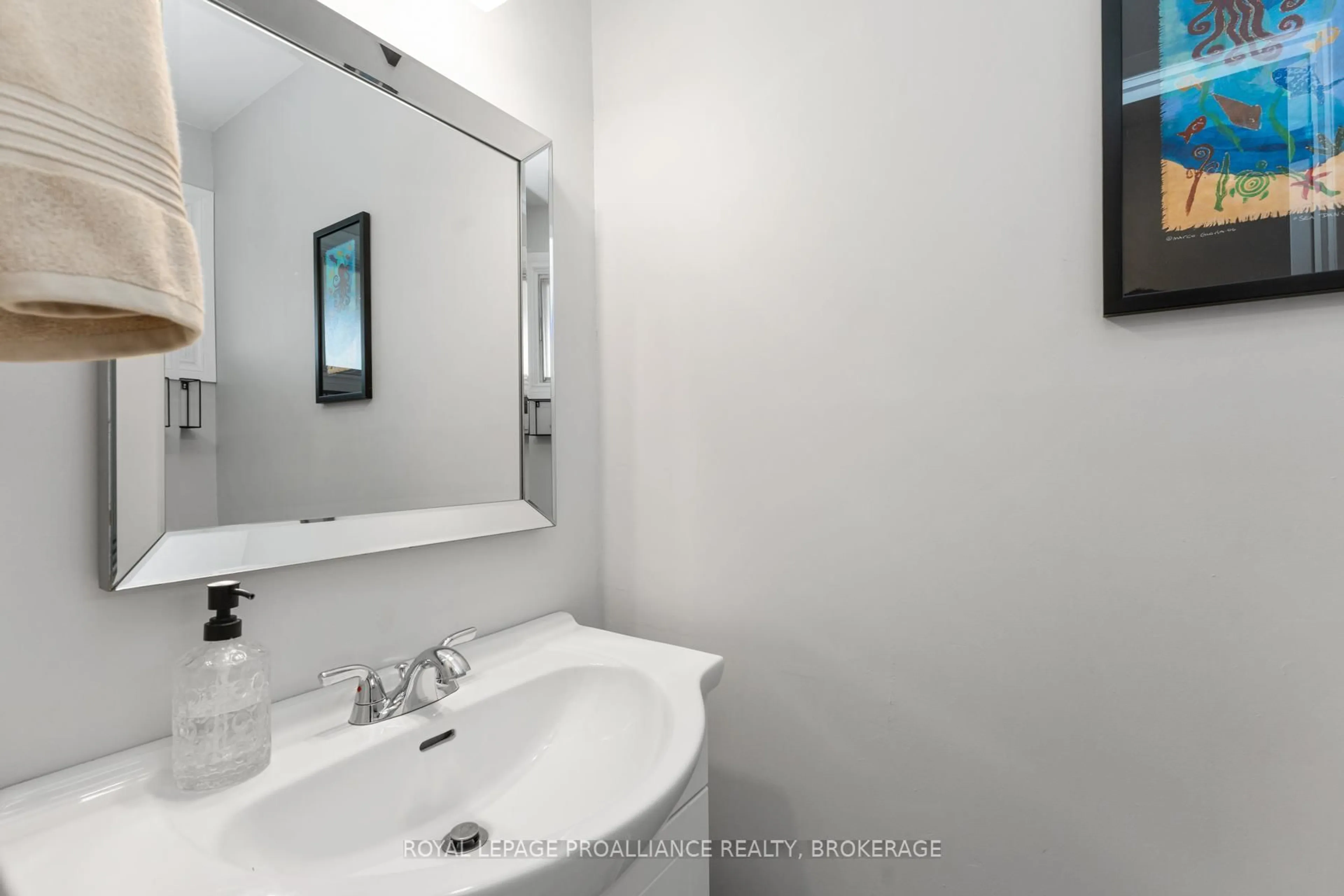 Standard bathroom, ceramic/tile floor for 27 Addington St #11, Loyalist Ontario K7N 1C6