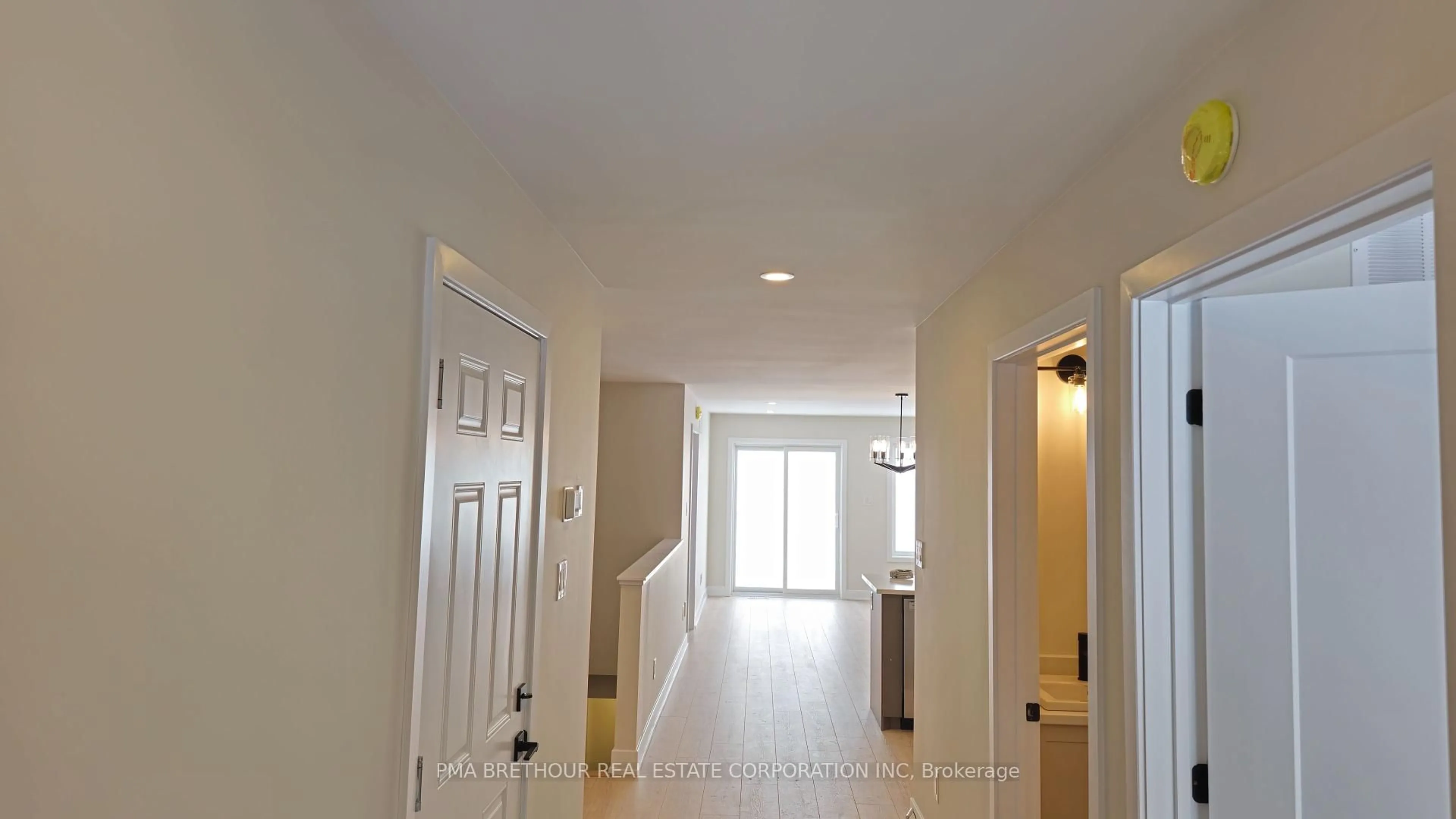 Indoor entryway for 855 St John St, Merrickville-Wolford Ontario K0G 1N0