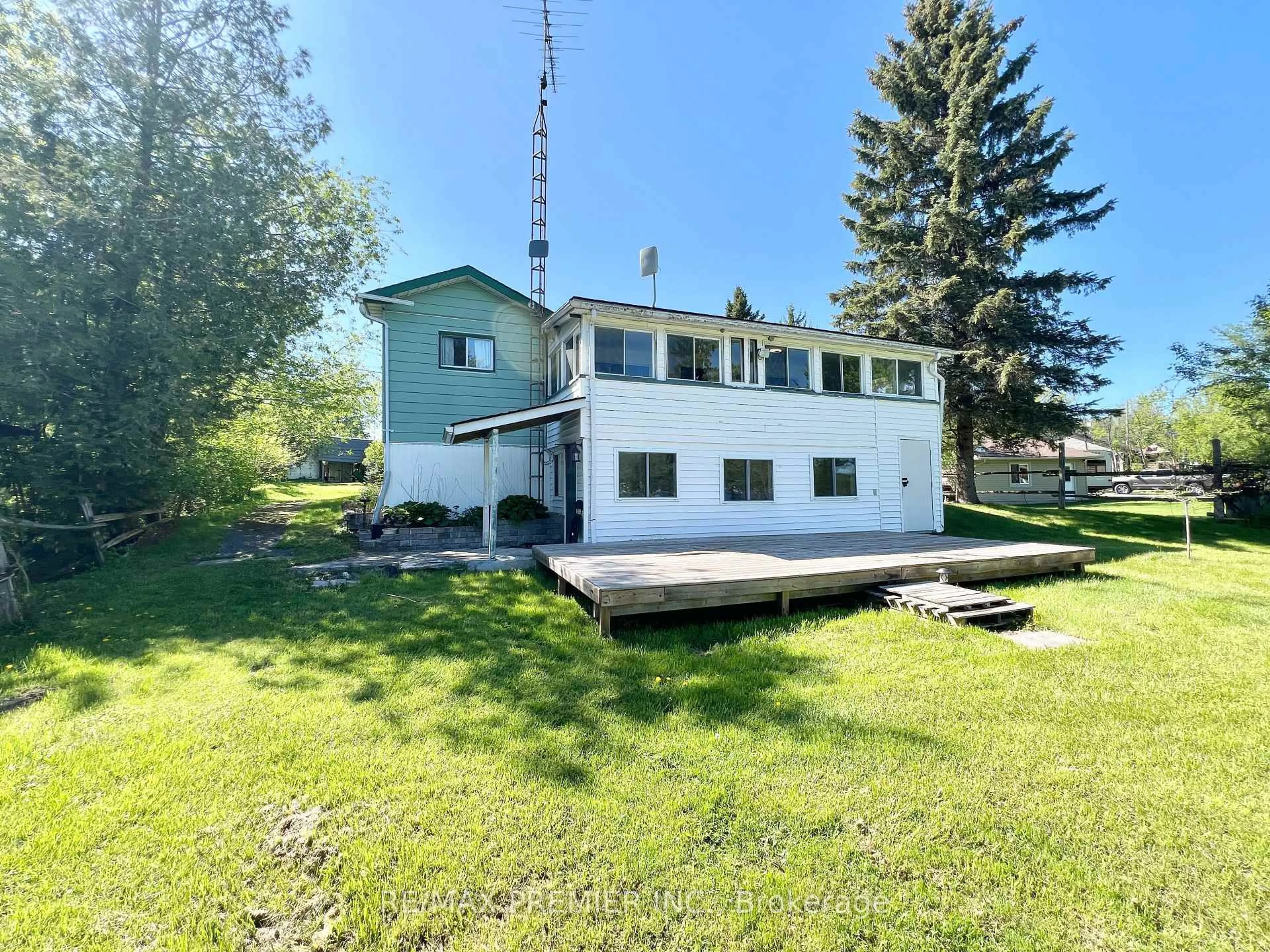 A pic from outside/outdoor area/front of a property/back of a property/a pic from drone, building for 29 Prior Lane, Hastings Ontario K0K 2C0