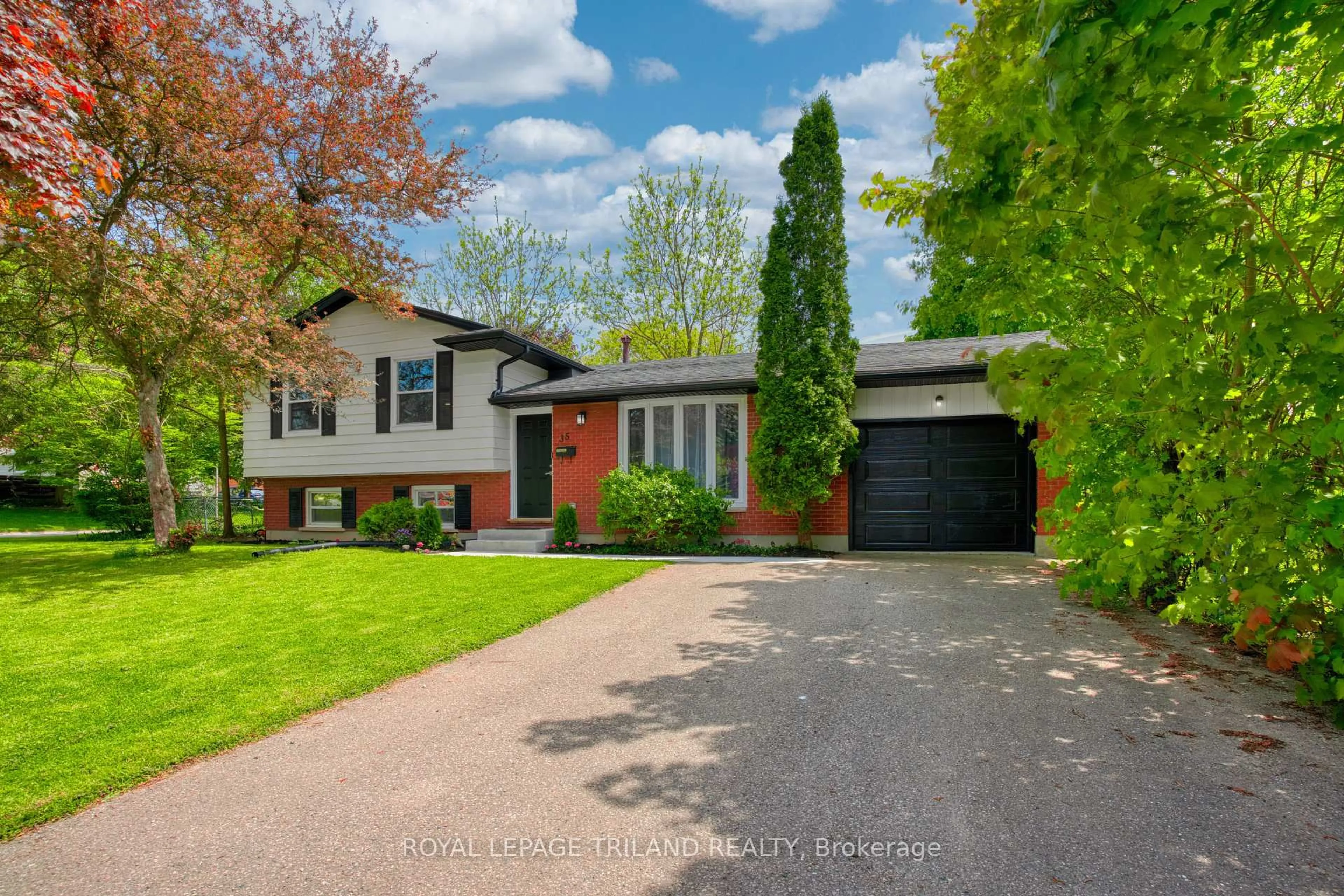 Home with brick exterior material, street for 35 Rollscourt Gdns, London North Ontario N6G 1L9