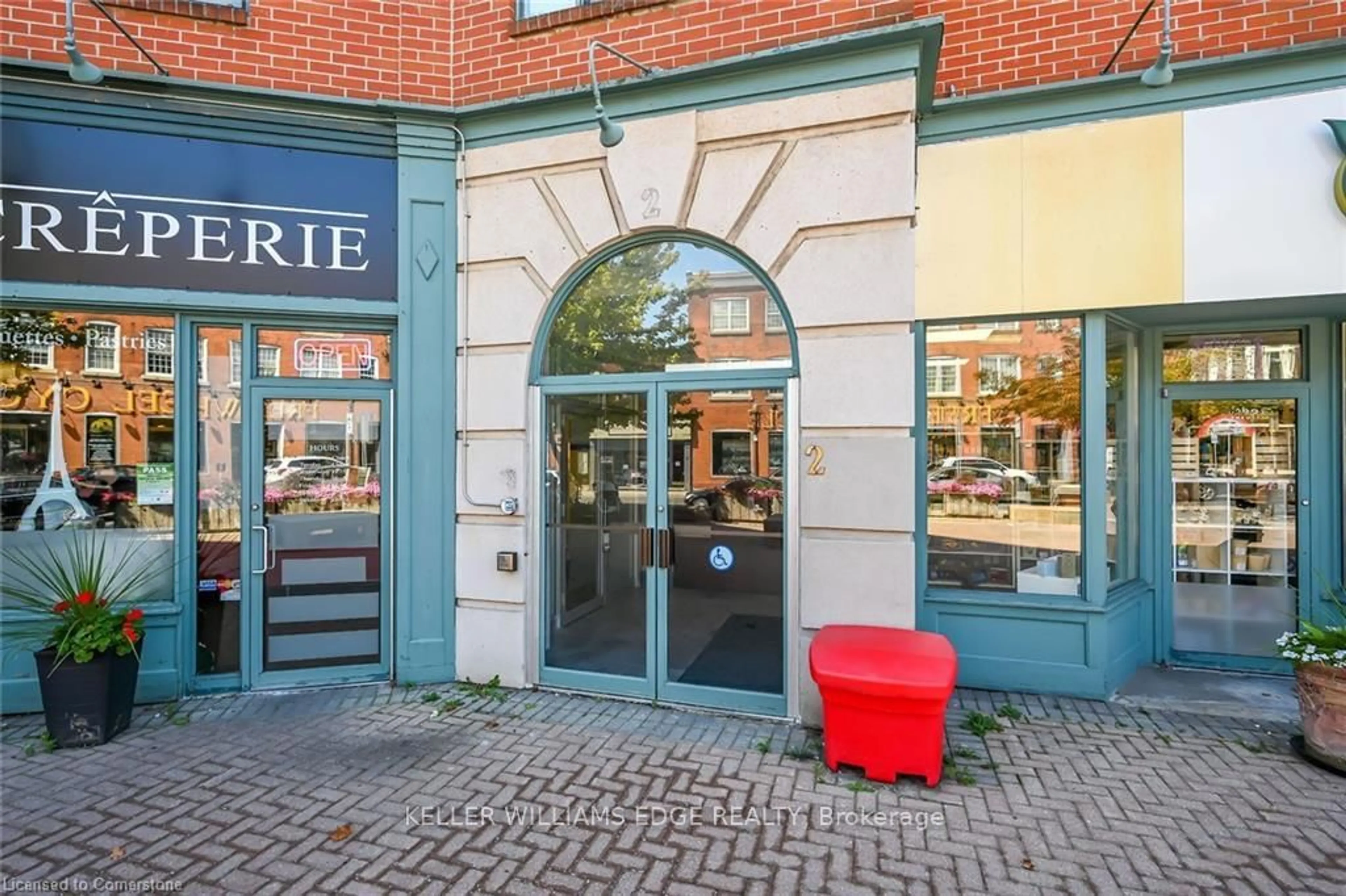 Patio, street for 2 King St #208, Hamilton Ontario L9H 6Z1
