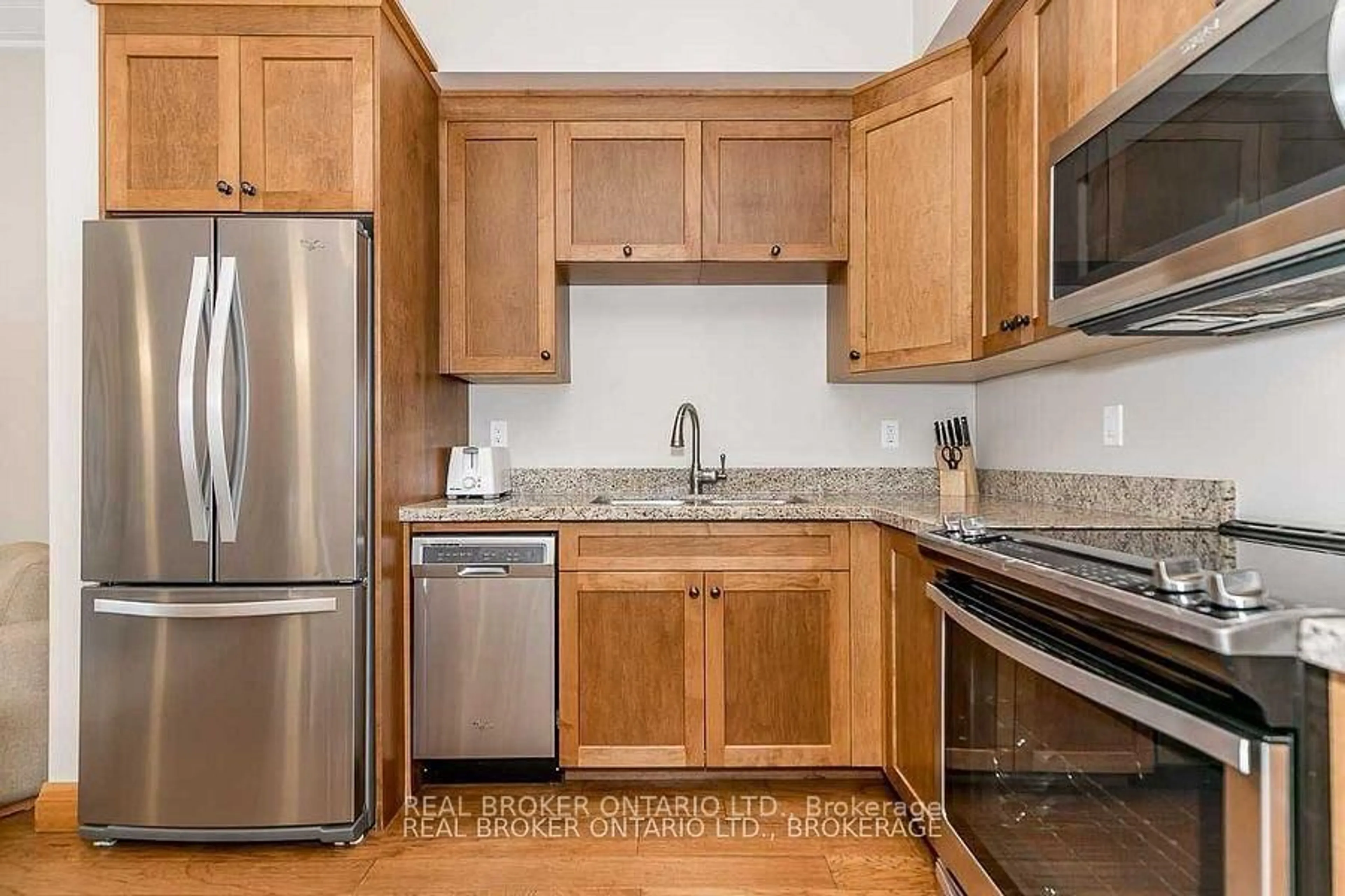 Standard kitchen, unknown for 1841 Muskoka Road 118 Rd #2B, Muskoka Lakes Ontario P1L 1W8