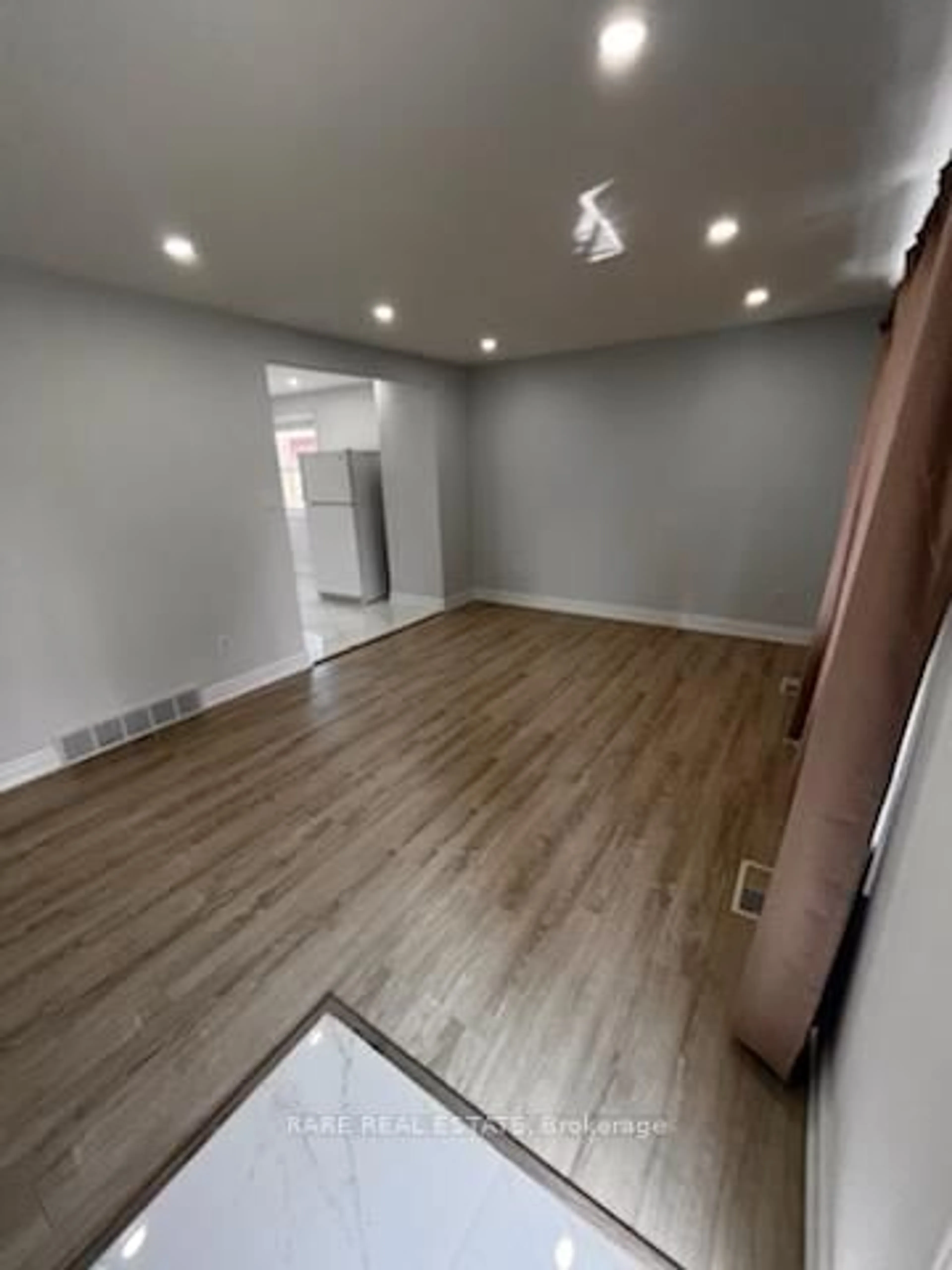 A pic of a room for 1942 Duluth Cres, London East Ontario N5V 1H7