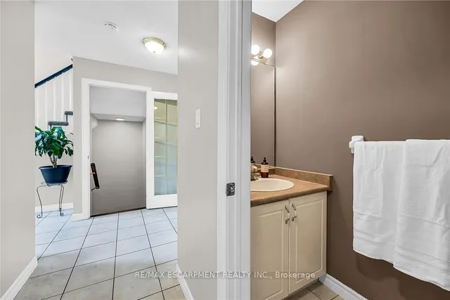 Additional property image - 684 UPPER HORNING Rd