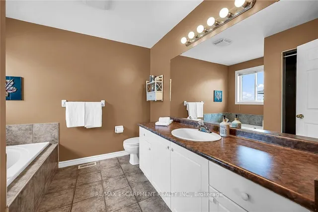 Additional property image - 684 UPPER HORNING Rd