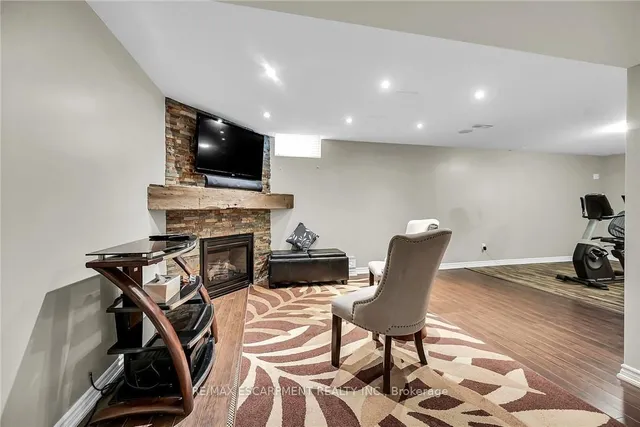Additional property image - 684 UPPER HORNING Rd