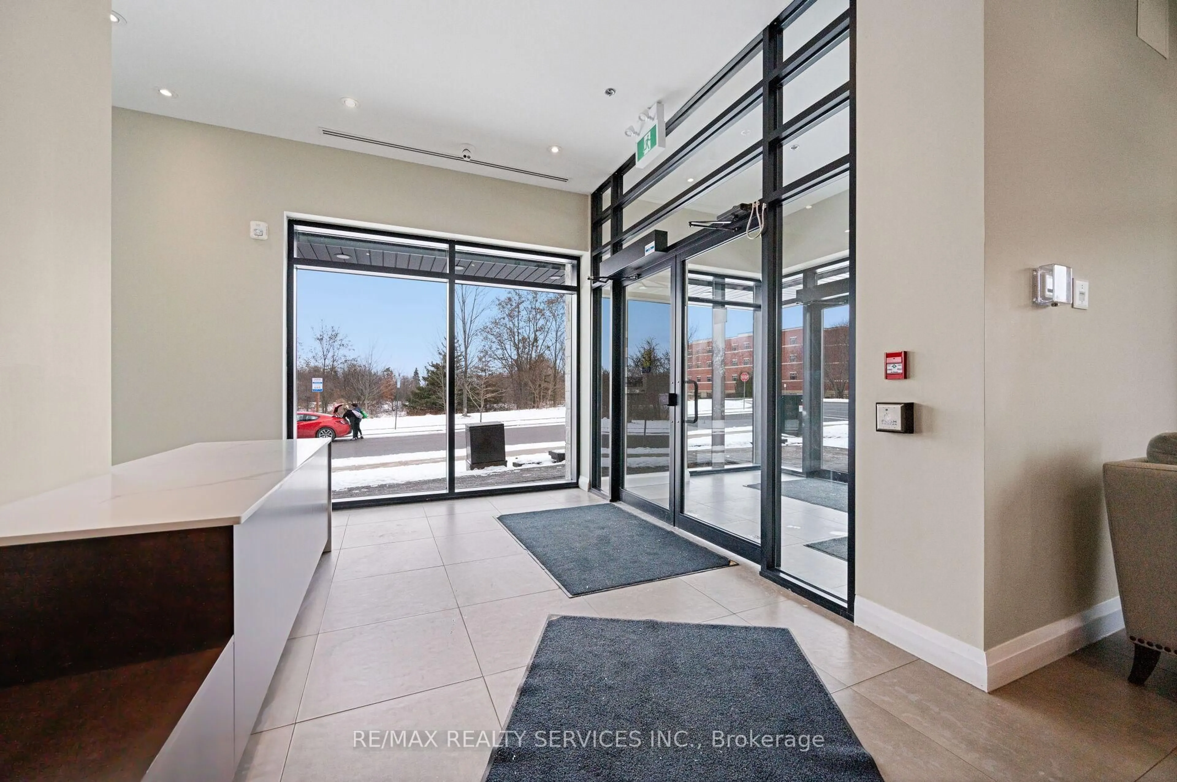Indoor foyer for 1 Redfern Ave #416, Hamilton Ontario L9C 0E6