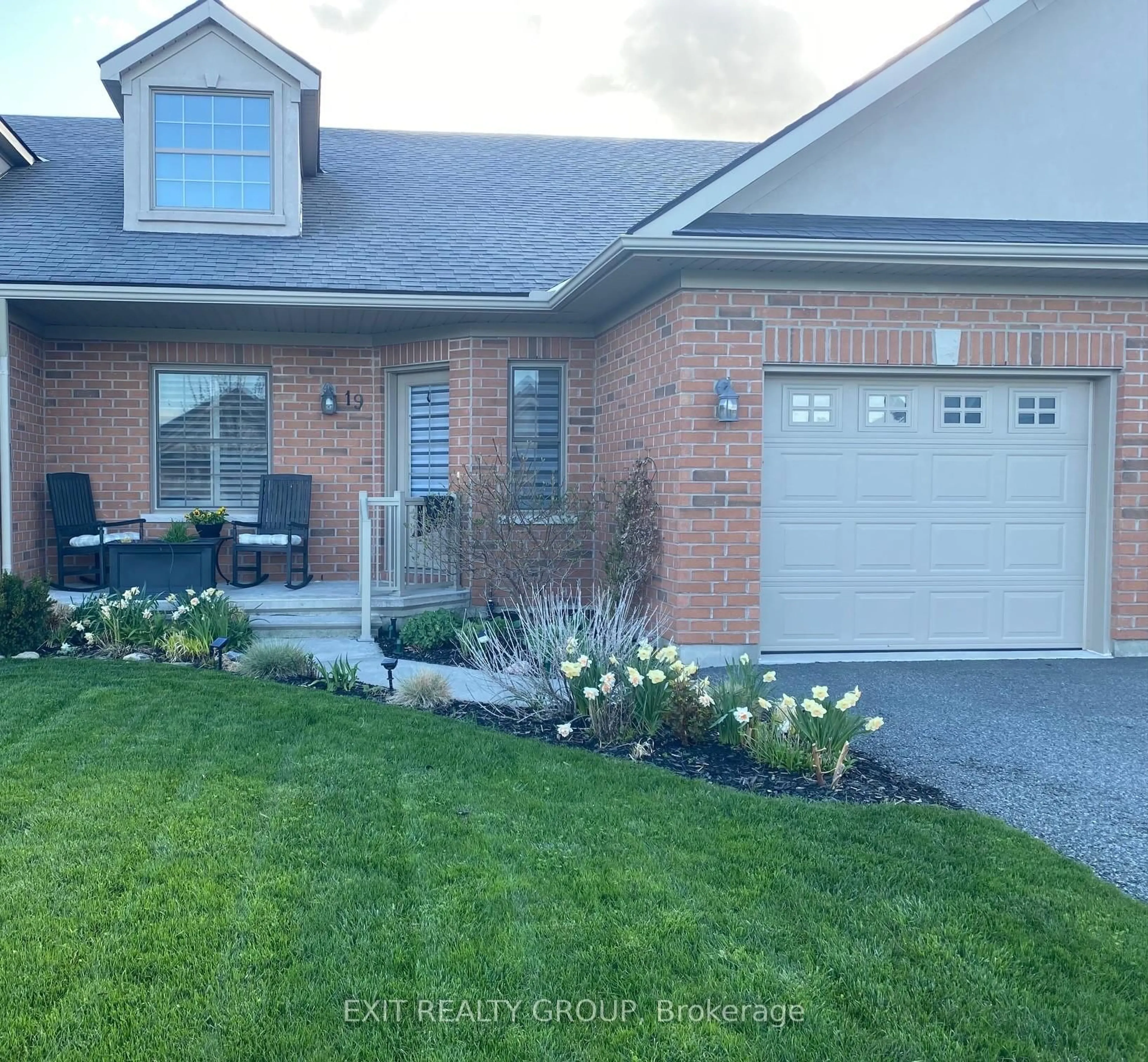 Home with brick exterior material, street for 19 Berwick St, Stirling Ontario K0K 3E0