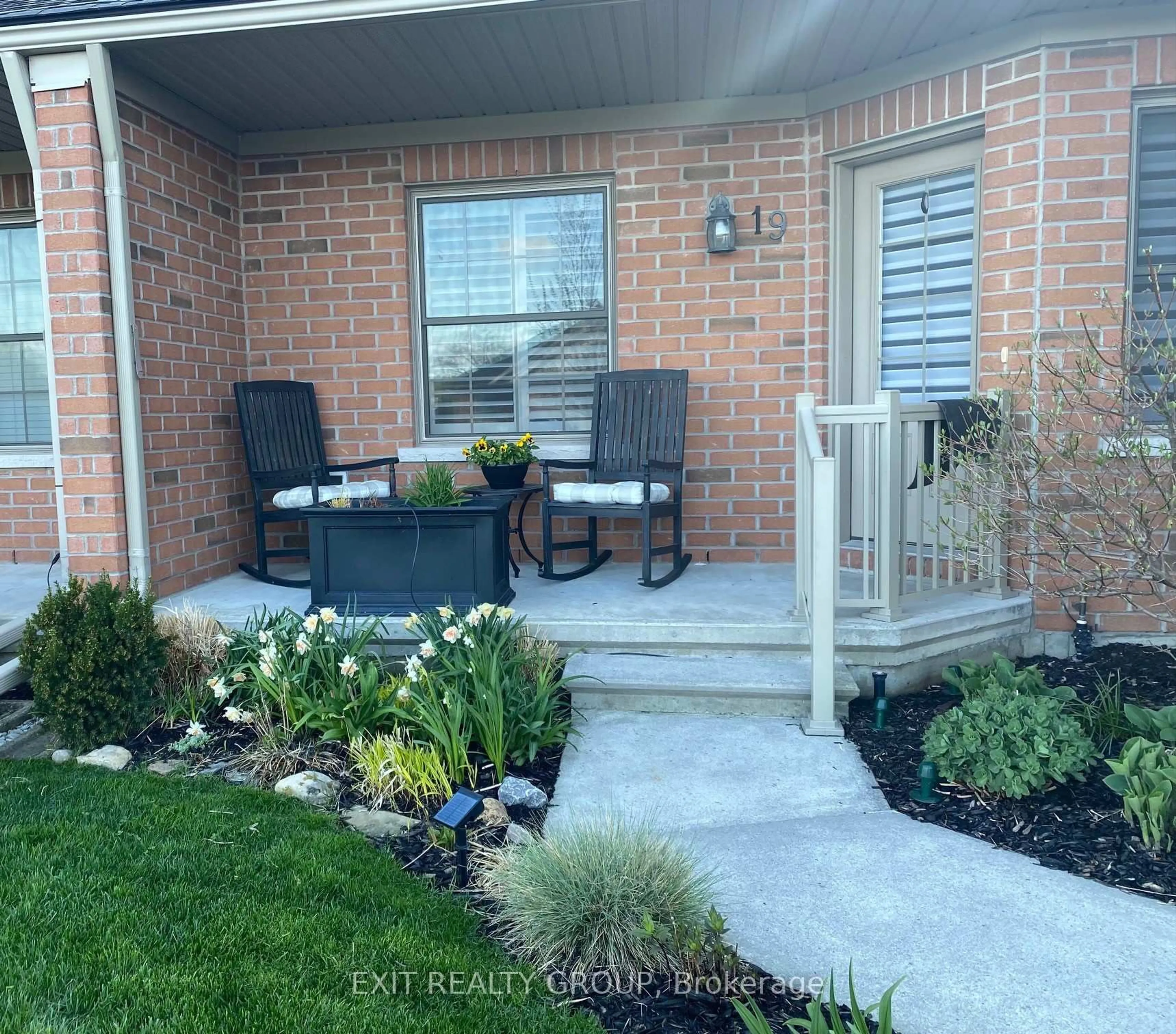 Unknown for 19 Berwick St, Stirling Ontario K0K 3E0