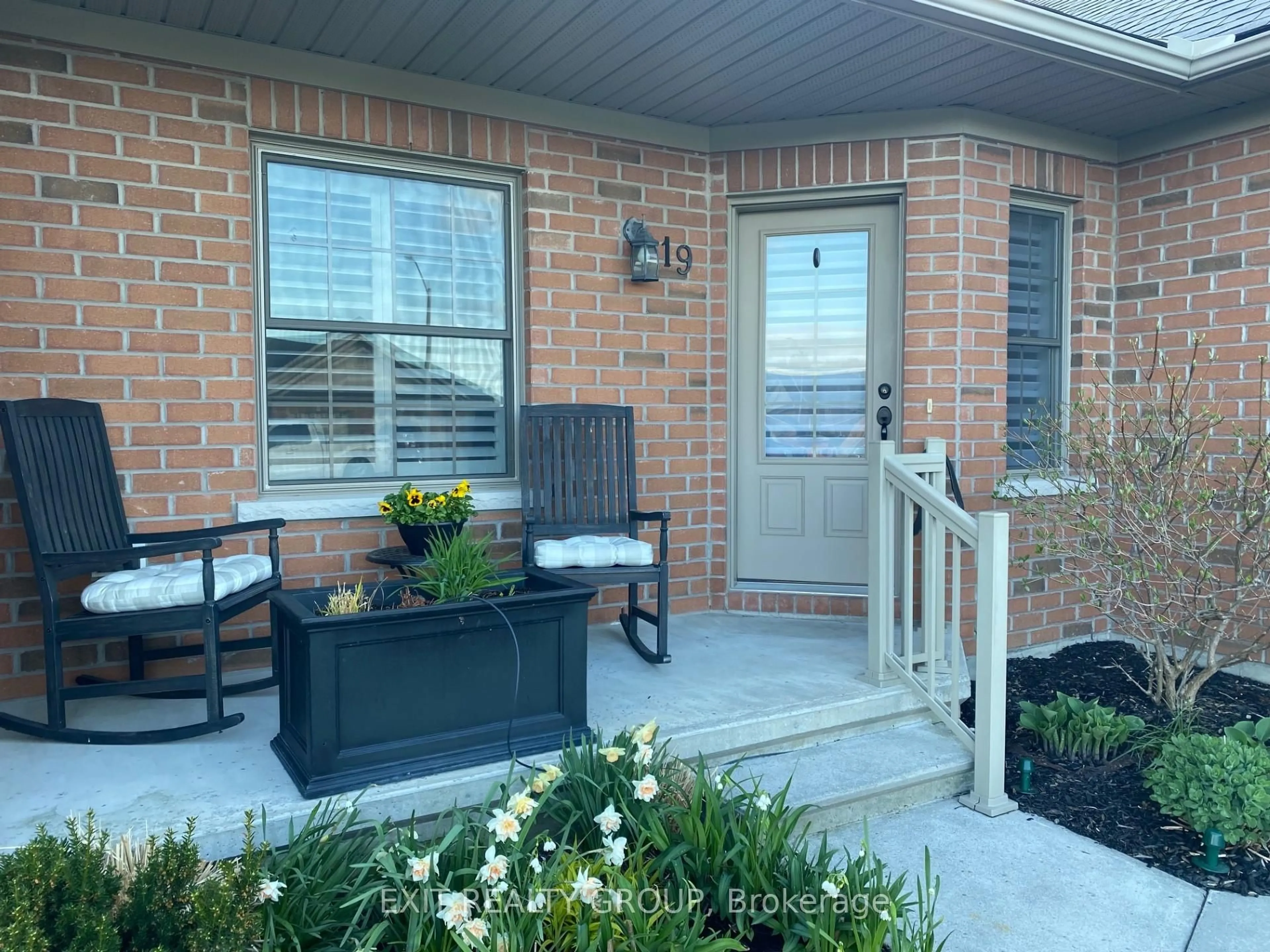 Unknown for 19 Berwick St, Stirling Ontario K0K 3E0