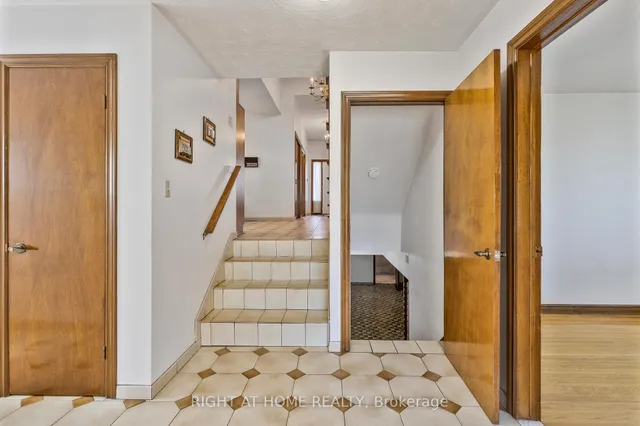 Primary image of 212 Margaret Ave