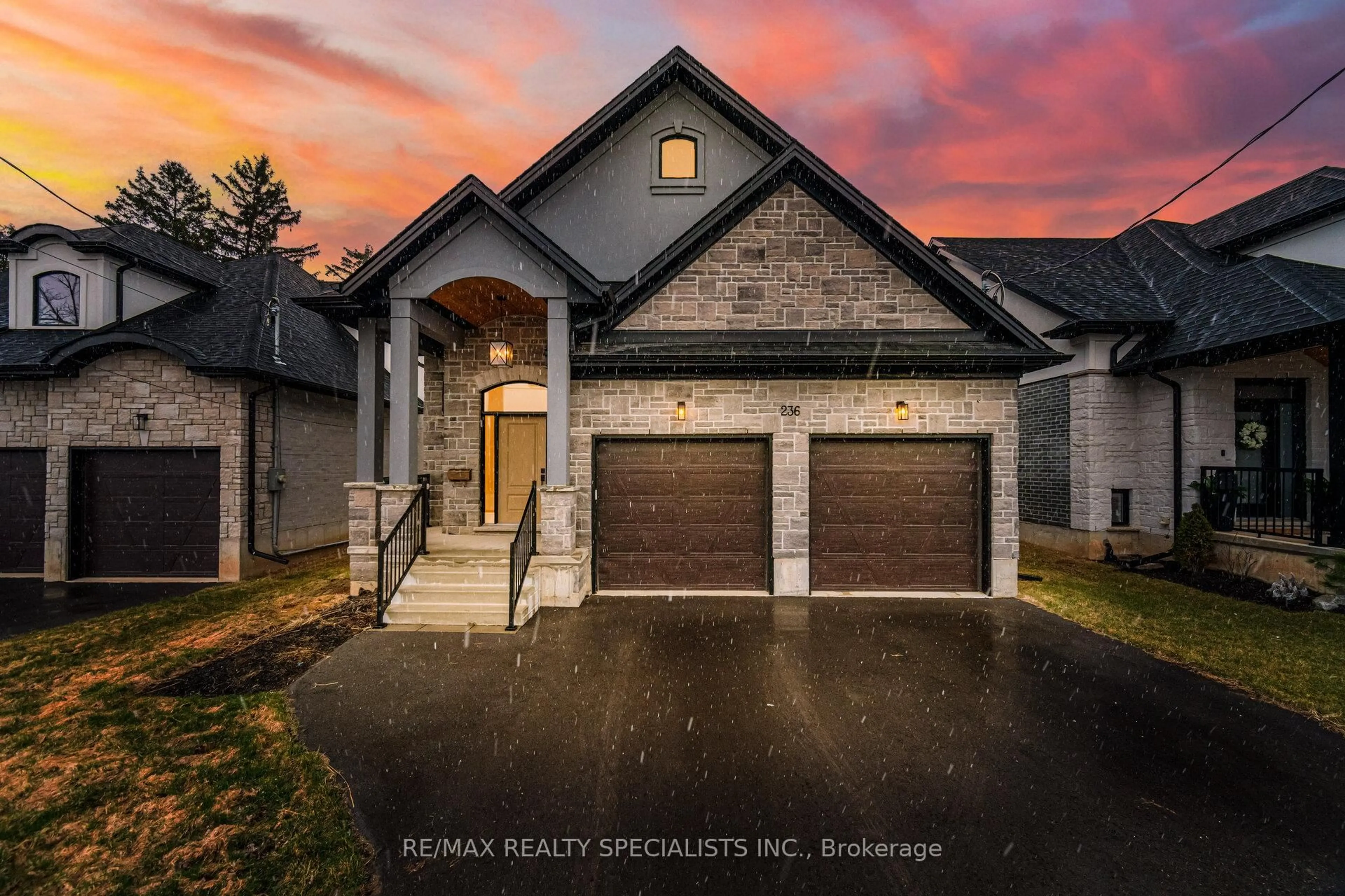 Home with brick exterior material, street for 236 Mount Pleasant St, Brantford Ontario N3T 1V1