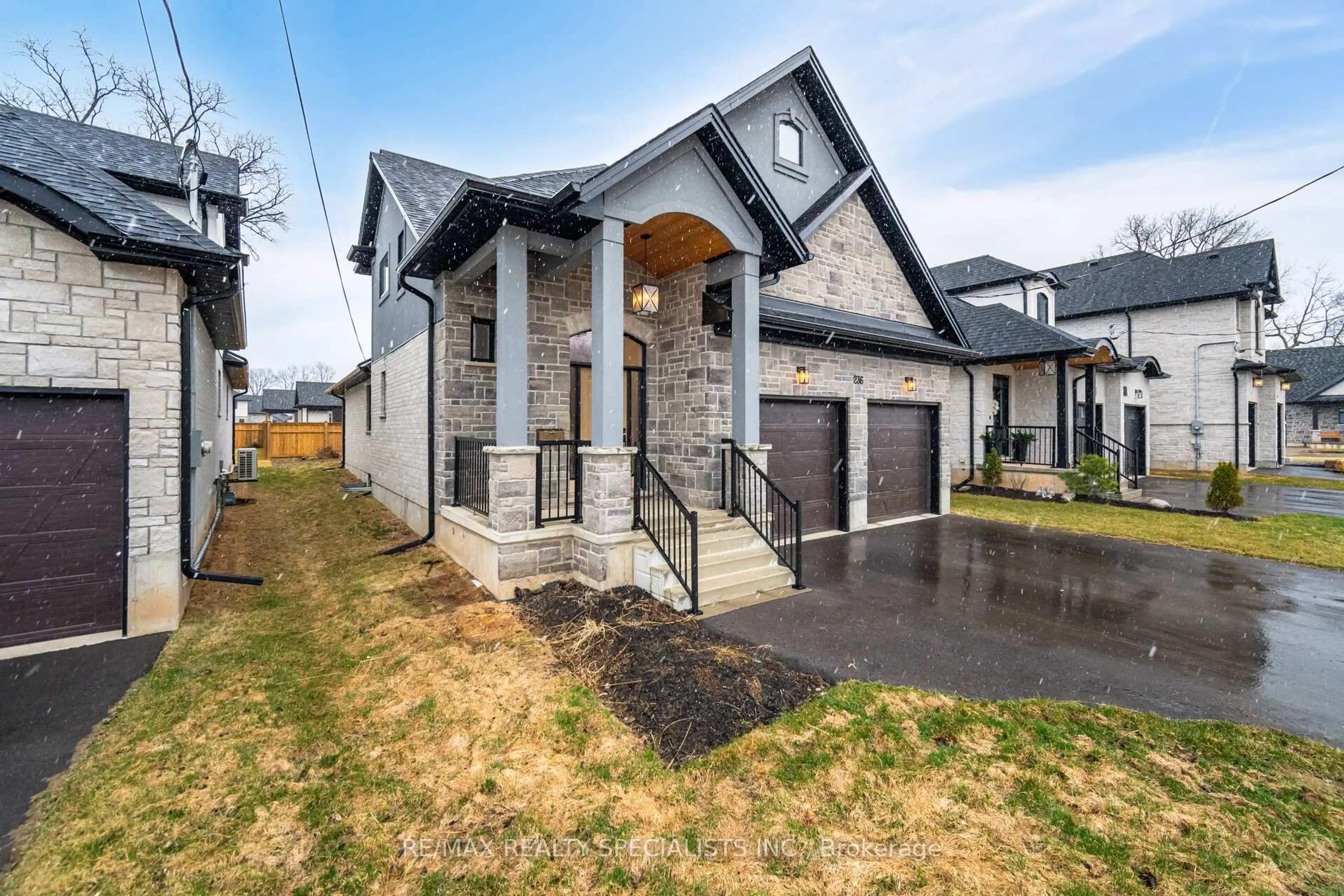 Home with brick exterior material, street for 236 Mount Pleasant St, Brantford Ontario N3T 1V1