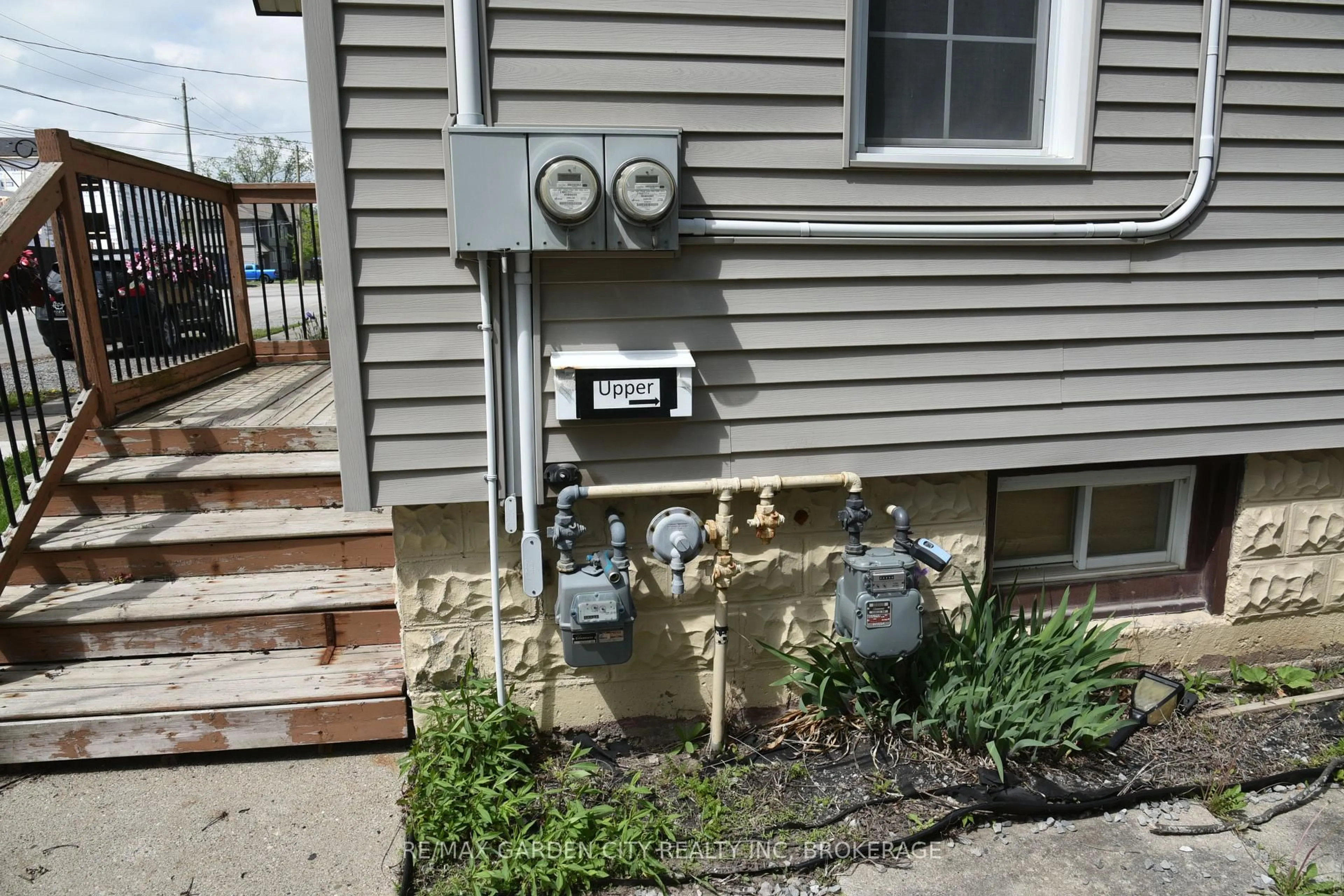 Patio, street for 177 Erie St, Port Colborne Ontario L3K 4M5