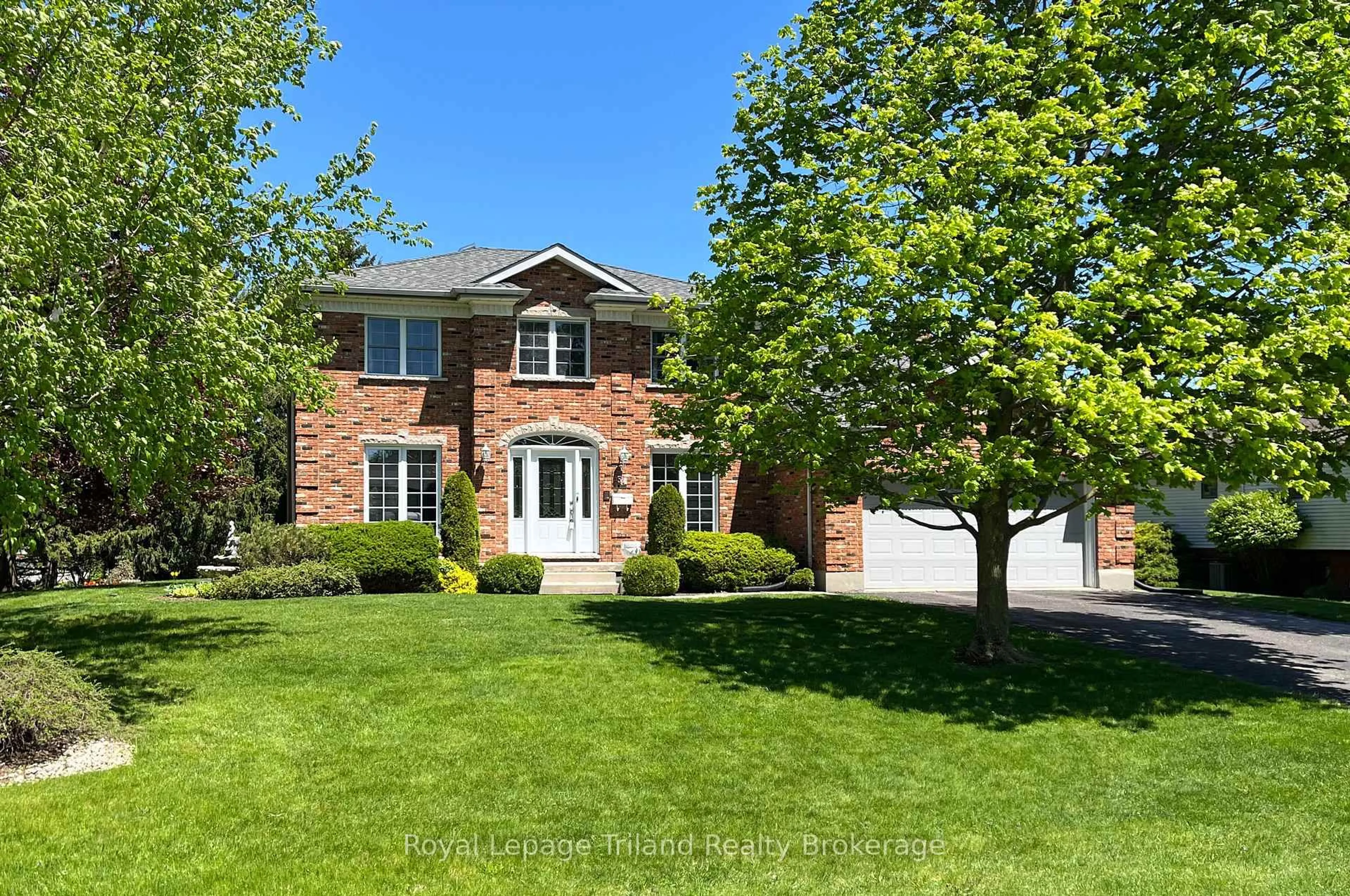 Home with brick exterior material, street for 34 Mark Cres, South-West Oxford Ontario N4S 7V6