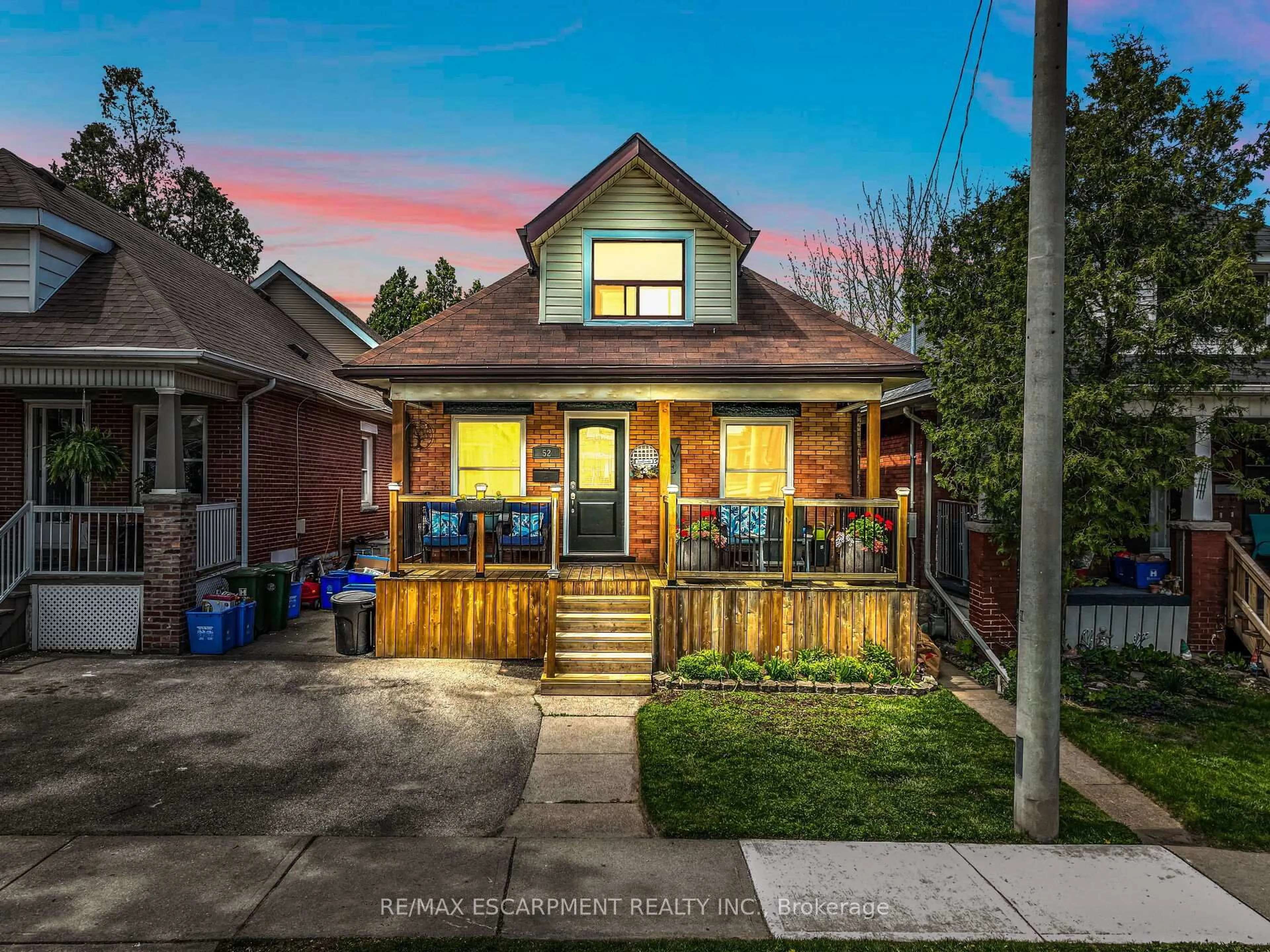 Home with brick exterior material, street for 52 Graham Ave, Hamilton Ontario L8K 2M1