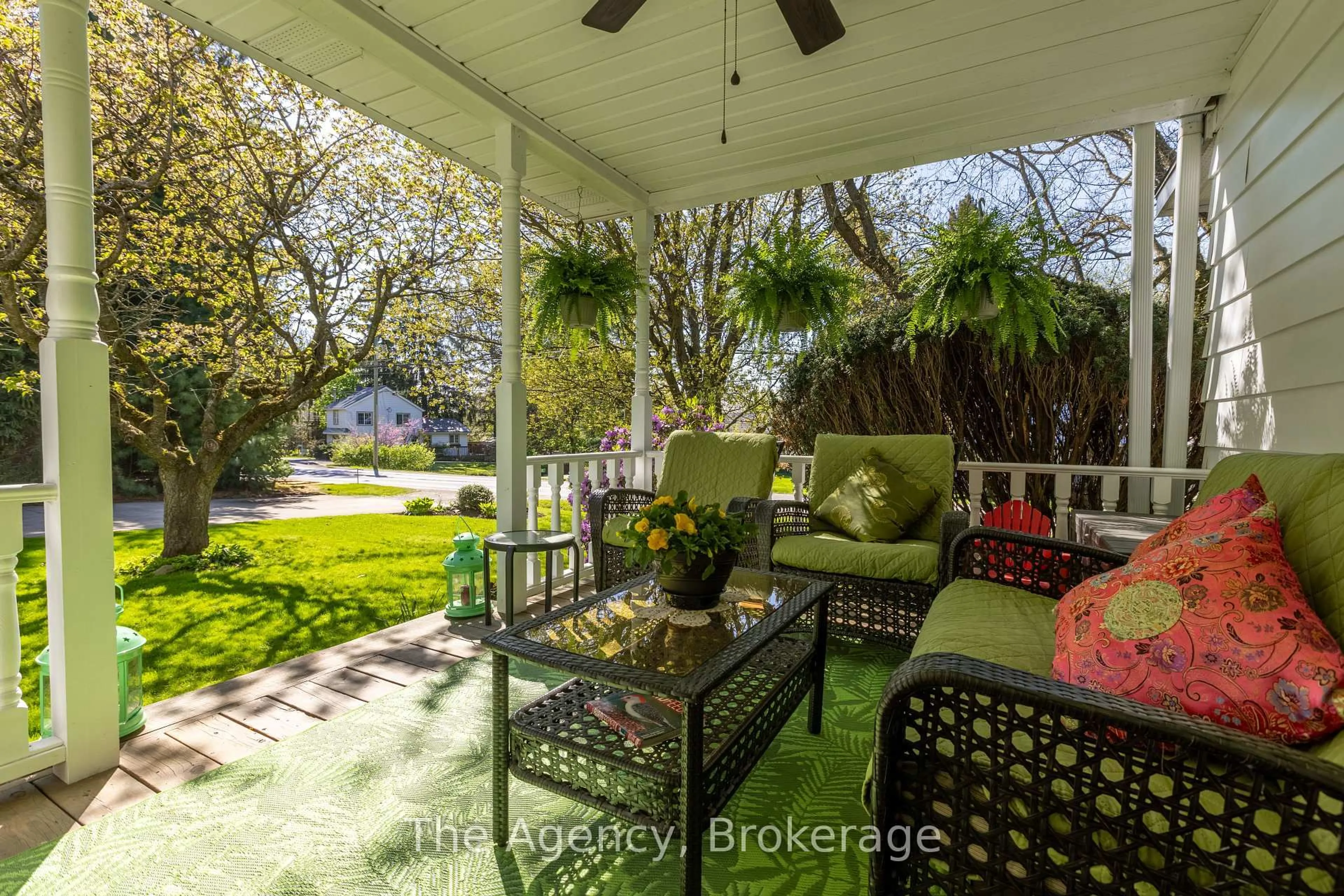 Patio, street for 511 Canboro Rd, Pelham Ontario L0S 1C0