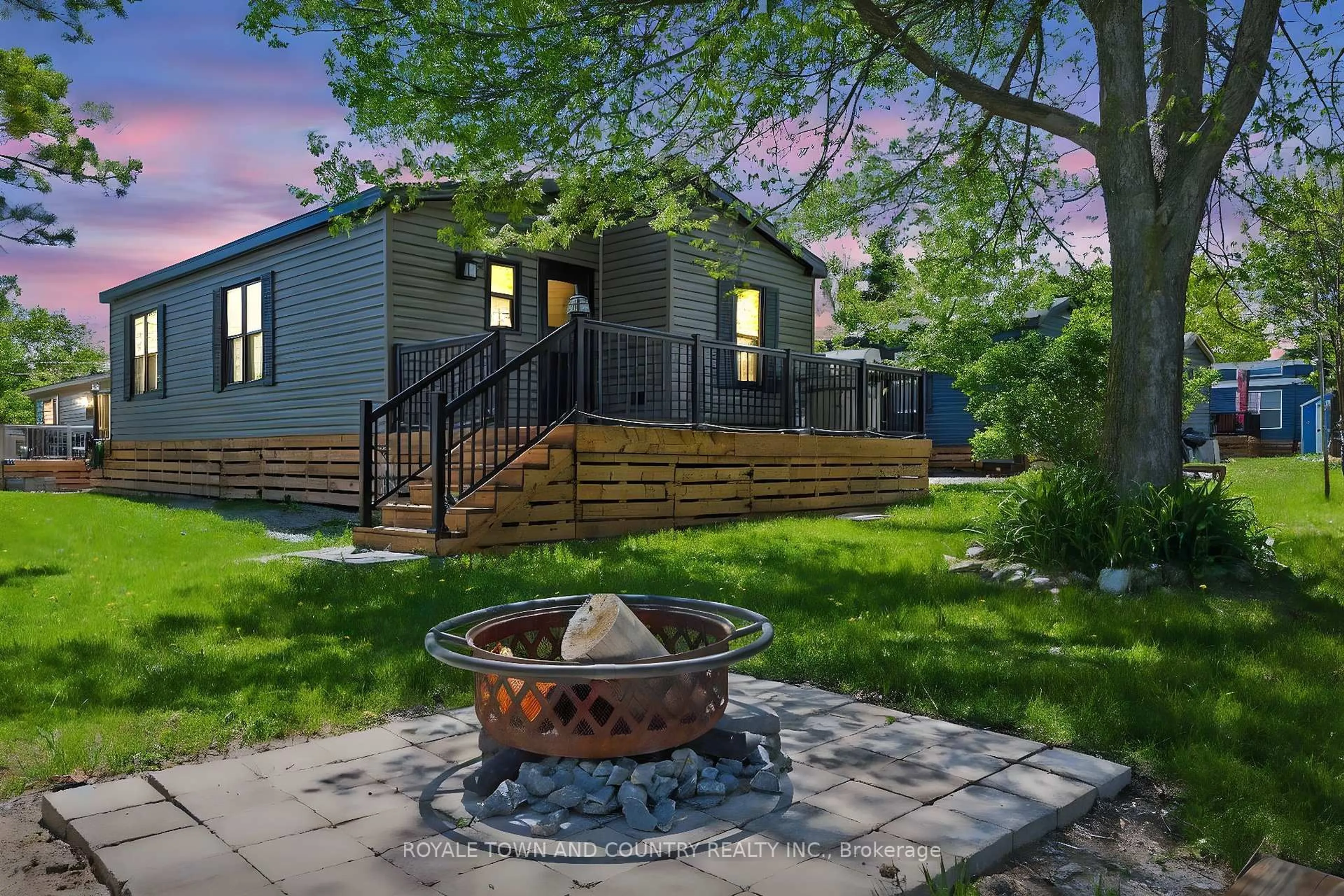 Patio, street for 657 Thunder Bridge Rd ##87, Kawartha Lakes Ontario K9V 4R1