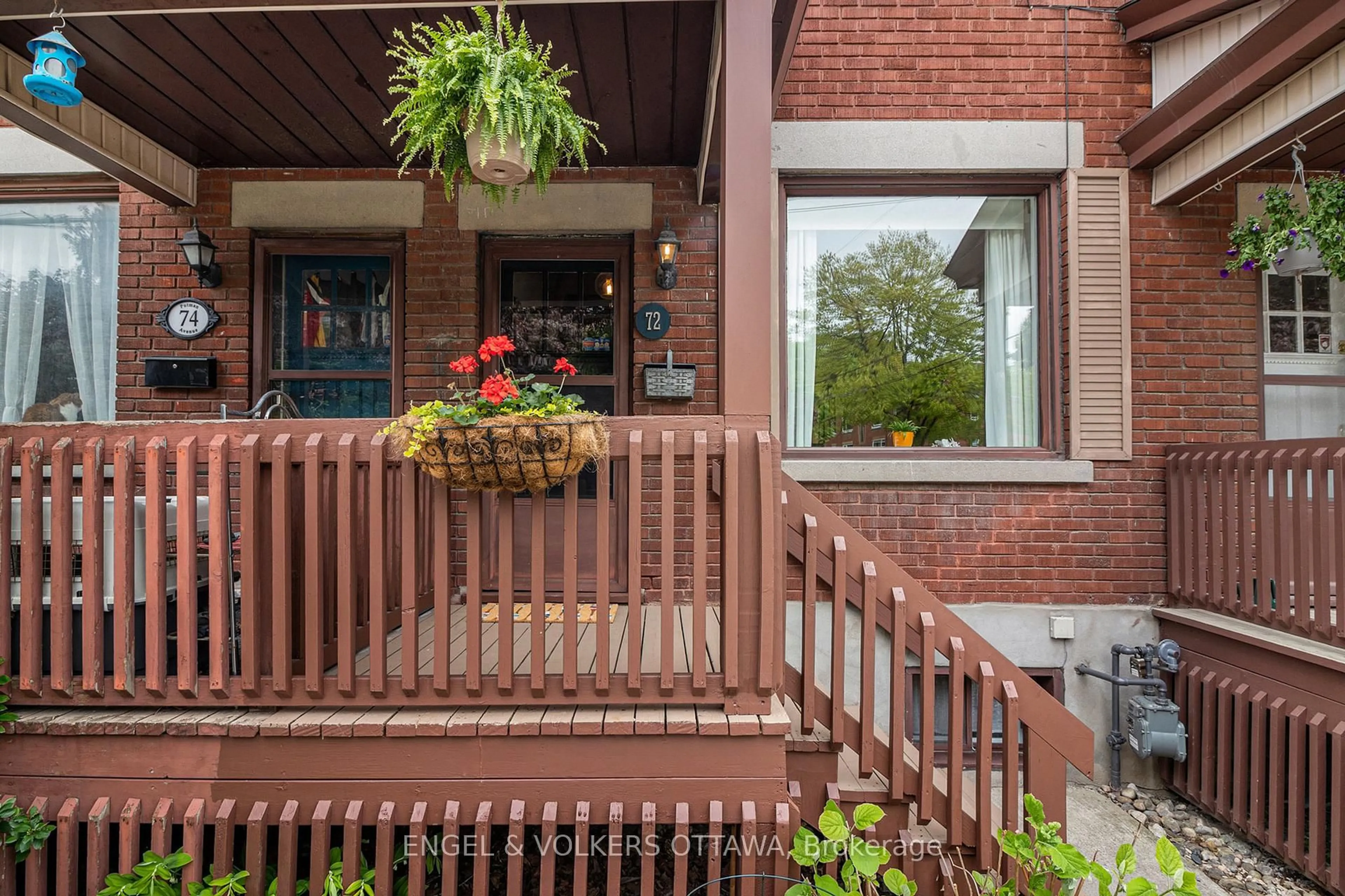 Unknown for 72 Putman Ave, Ottawa Ontario K1M 1Z4