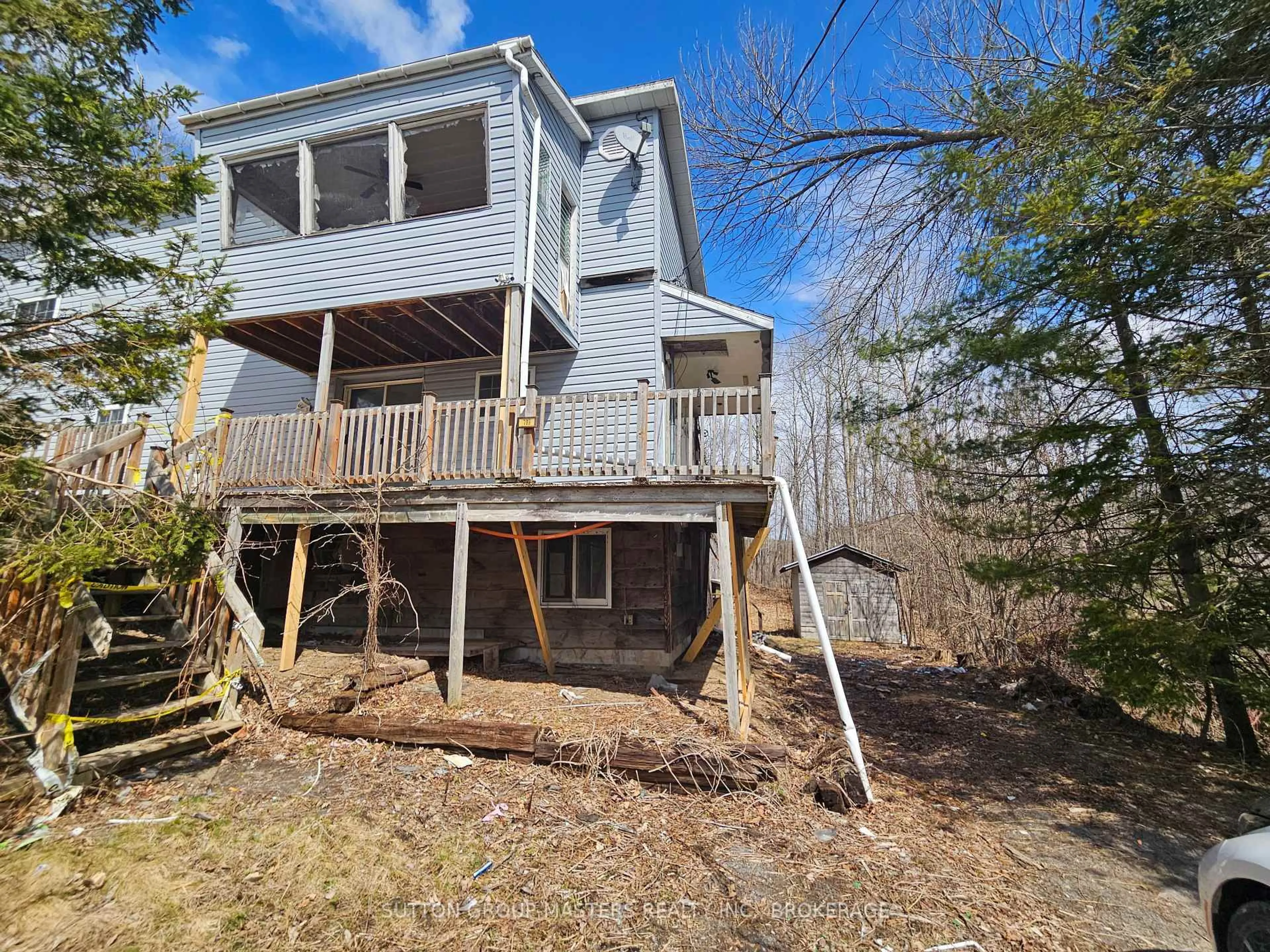 A pic from outside/outdoor area/front of a property/back of a property/a pic from drone, unknown for 789 Thomas Rd, Rideau Lakes Ontario K0E 1N0