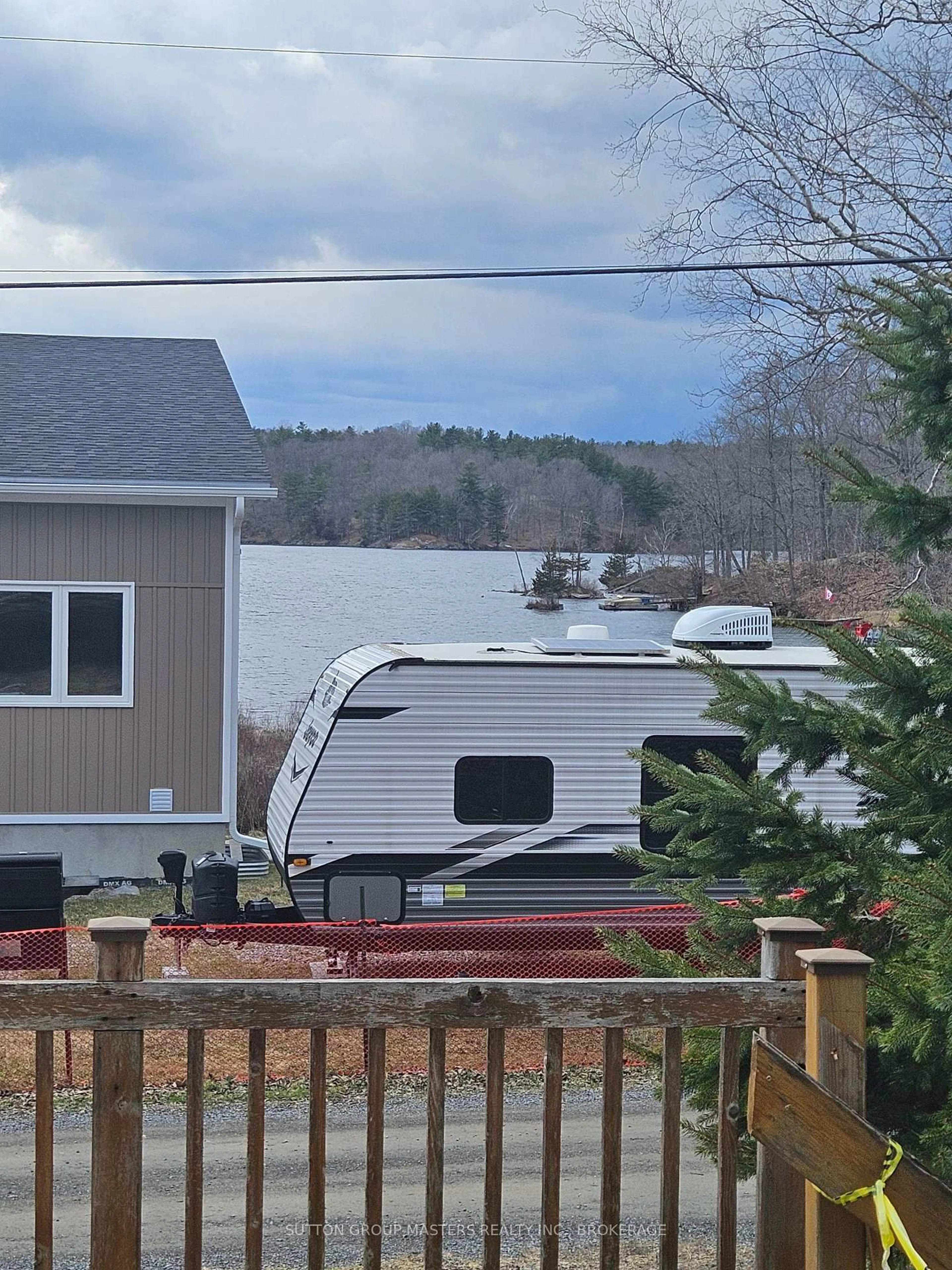 Home with vinyl exterior material, mountain view for 789 Thomas Rd, Rideau Lakes Ontario K0E 1N0
