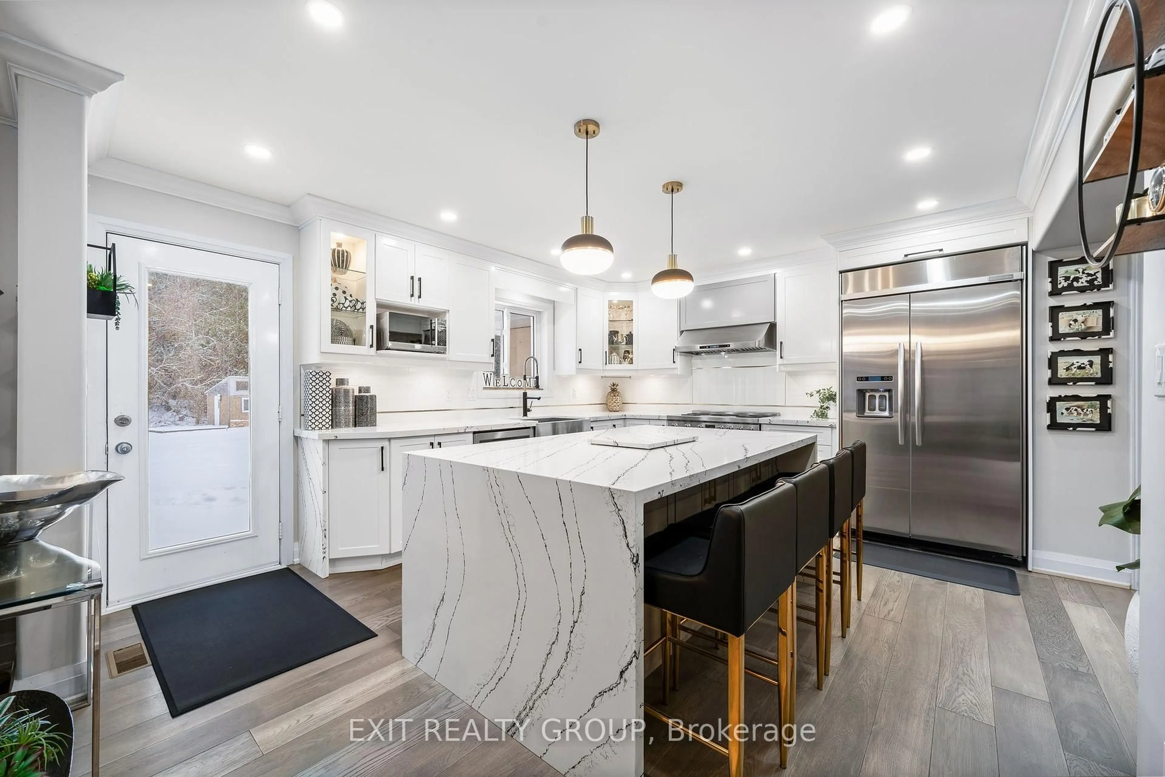 Contemporary kitchen, ceramic/tile floor for 81 Bigford Rd, Brighton Ontario K0K 1H0
