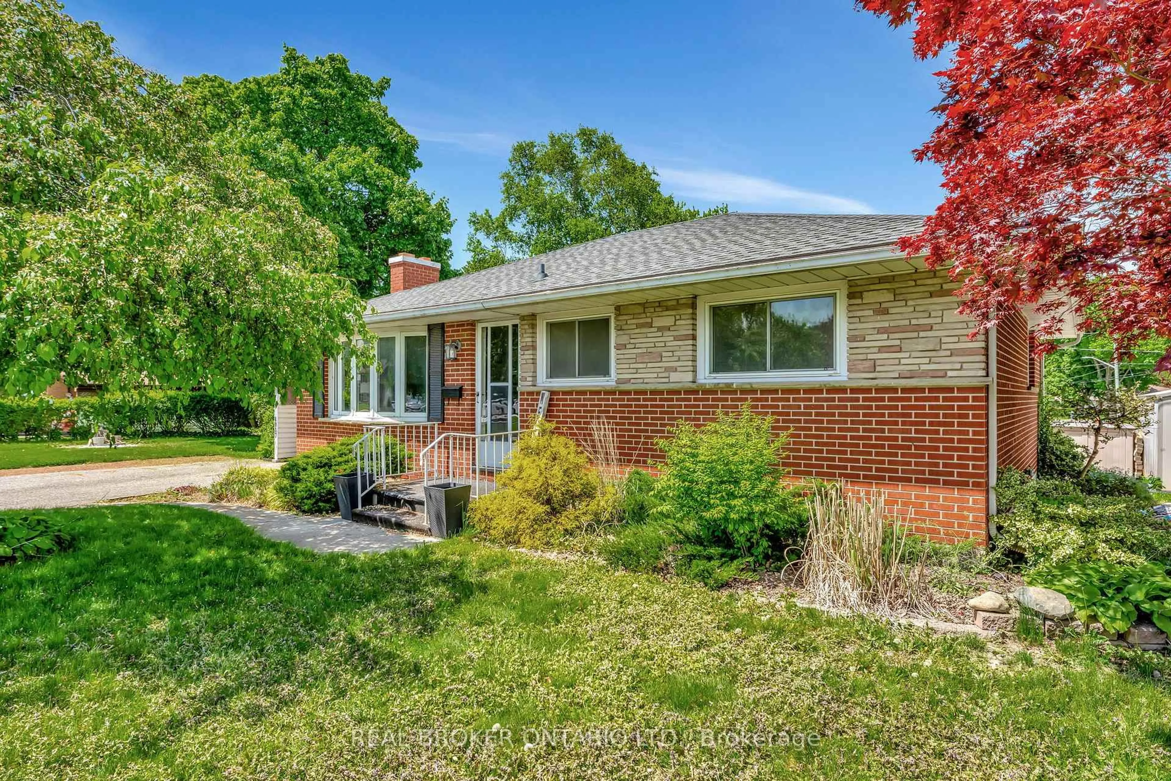 Home with brick exterior material, street for 1017 Braeside St, Woodstock Ontario N4S 4T3