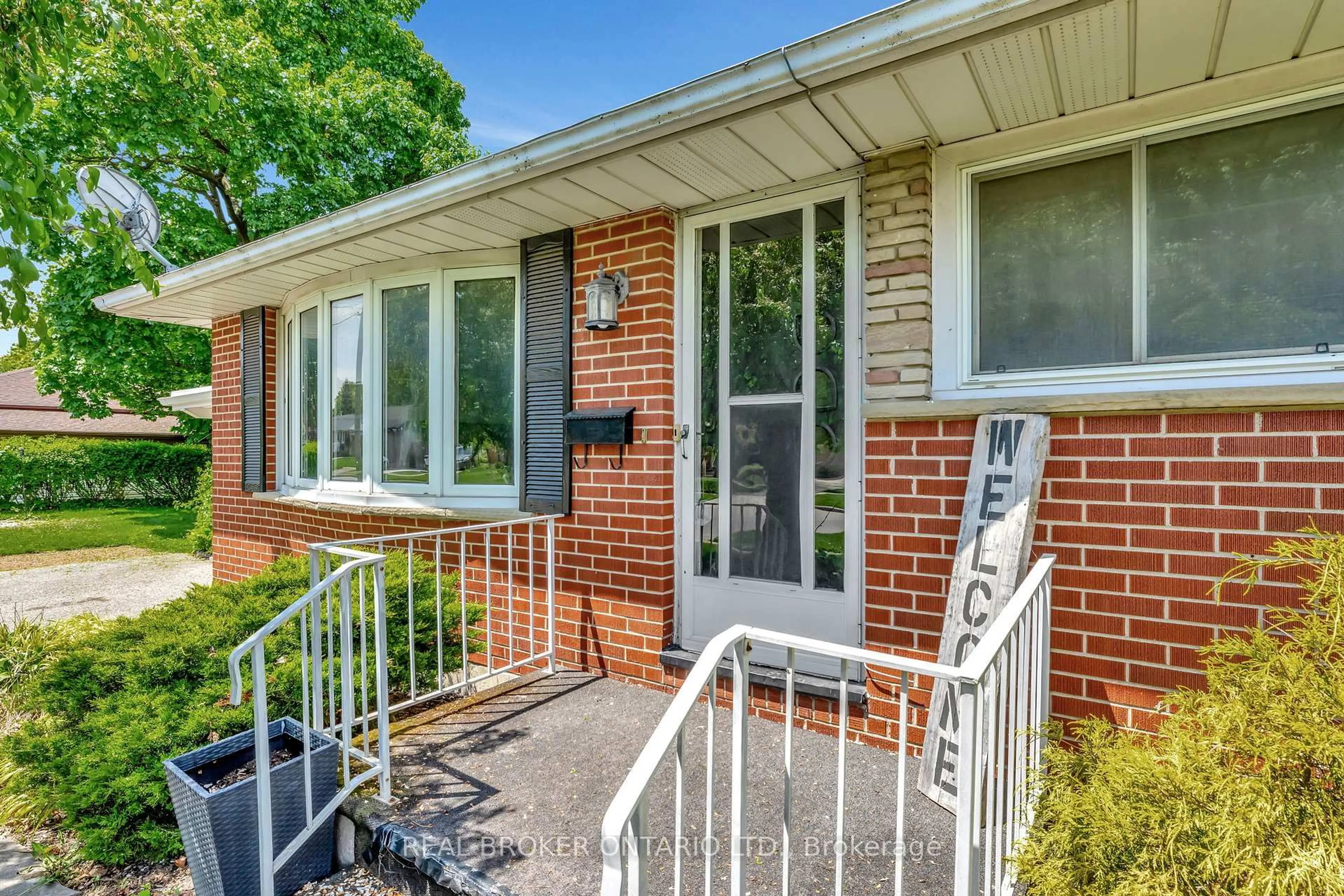 Home with brick exterior material, street for 1017 Braeside St, Woodstock Ontario N4S 4T3