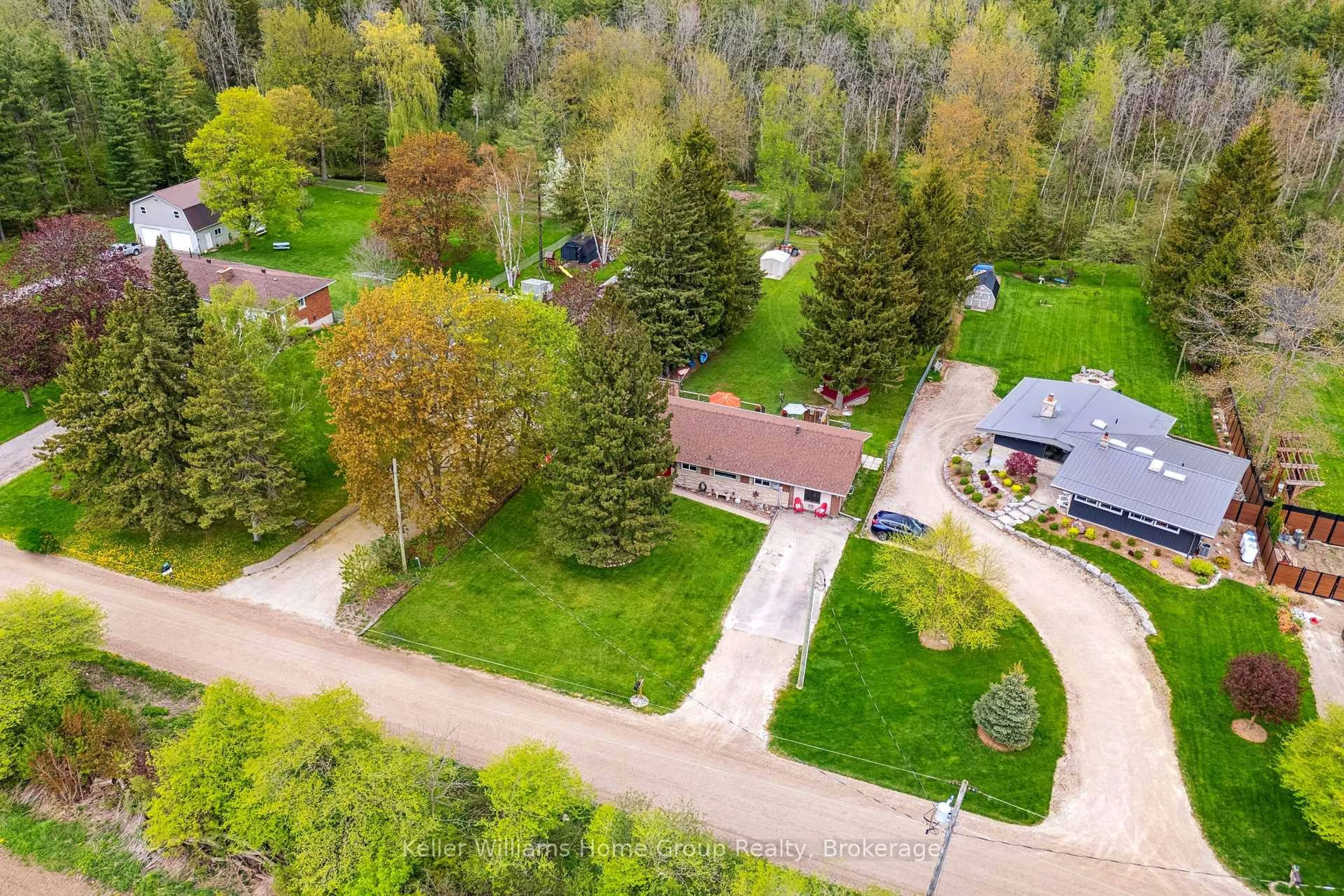 A pic from outside/outdoor area/front of a property/back of a property/a pic from drone, street for 6167 Guelph St, Centre Wellington Ontario N0B 1S0