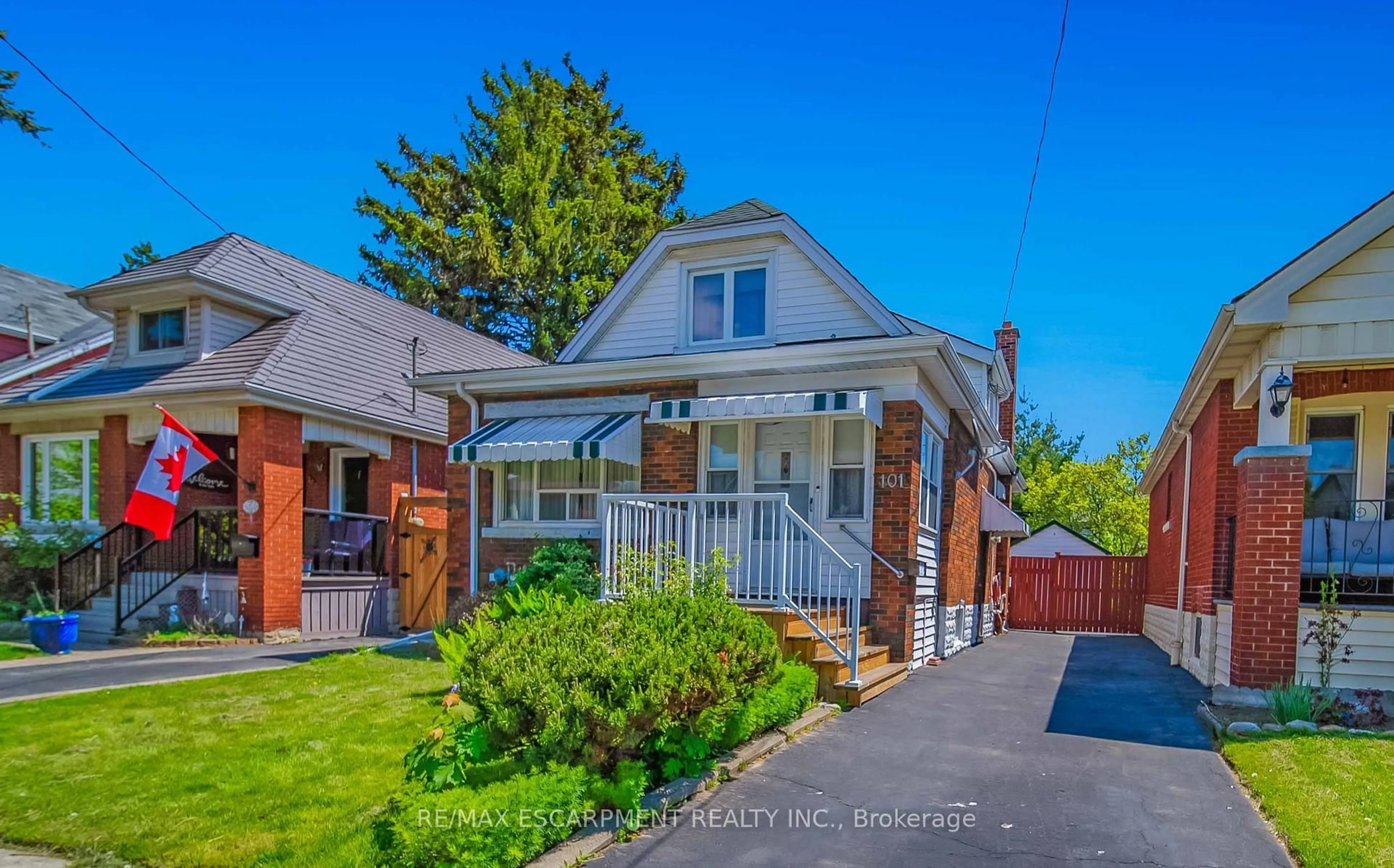 Home with brick exterior material, street for 101 Houghton Ave, Hamilton Ontario L8K 2M9