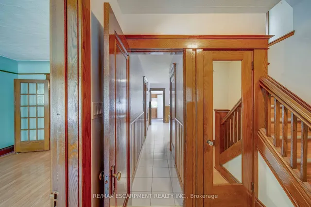 Additional property image - 101 Houghton Ave