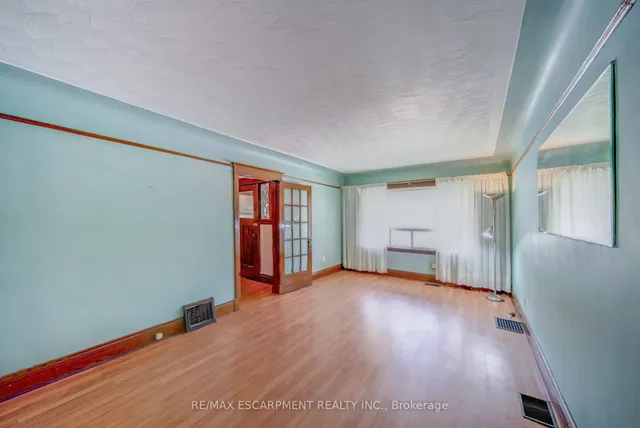 Additional property image - 101 Houghton Ave