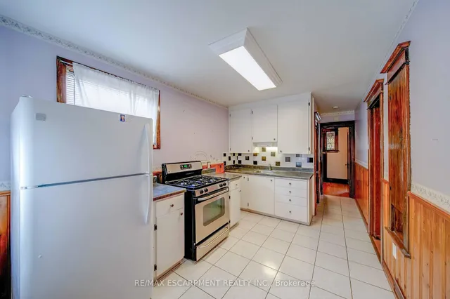 Additional property image - 101 Houghton Ave