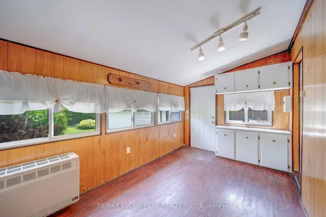 Additional property image - 101 Houghton Ave