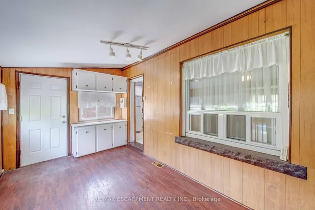 Additional property image - 101 Houghton Ave