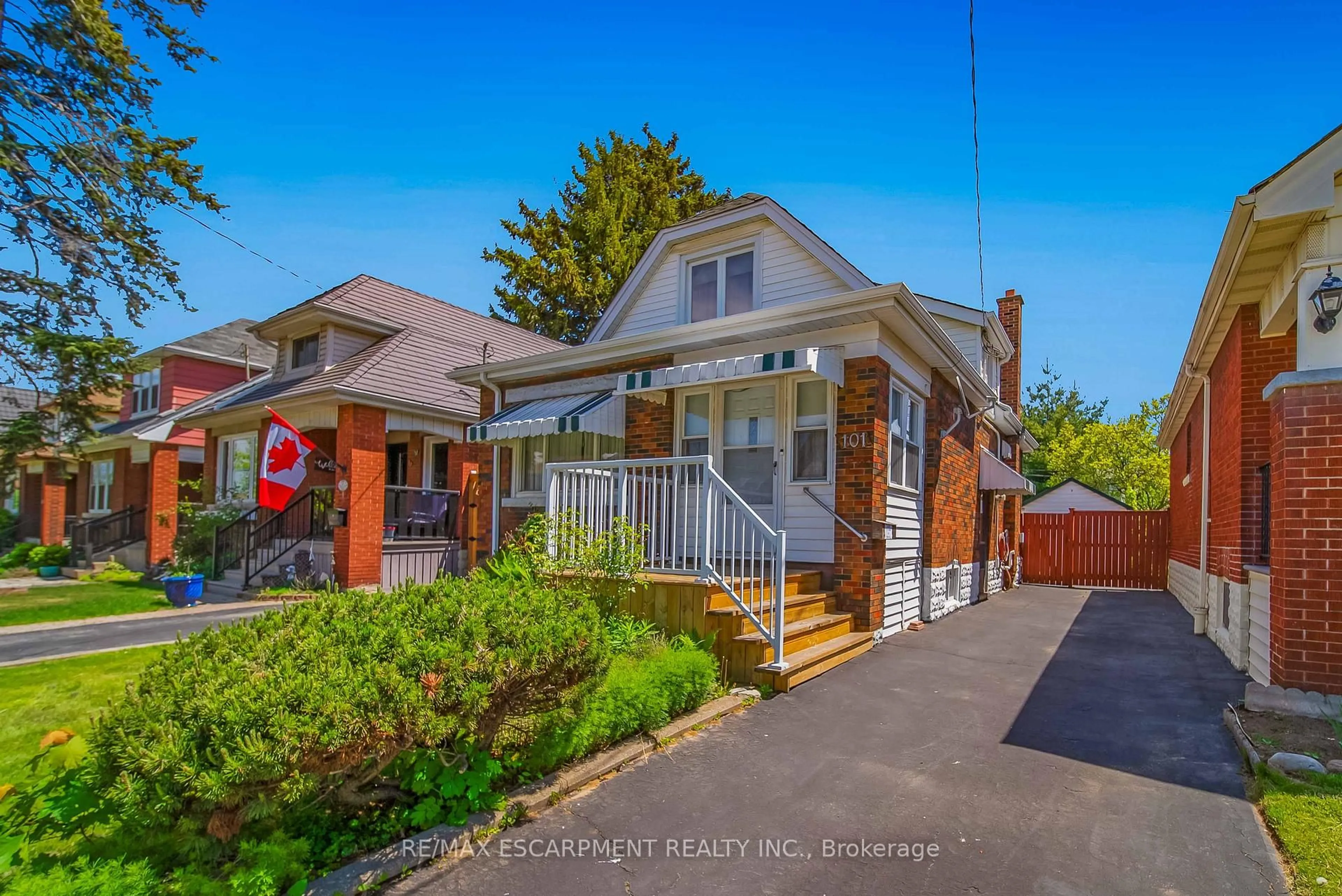 Home with brick exterior material, street for 101 Houghton Ave, Hamilton Ontario L8K 2M9