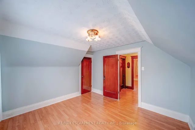 Additional property image - 101 Houghton Ave