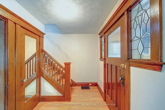 Additional property image - 101 Houghton Ave