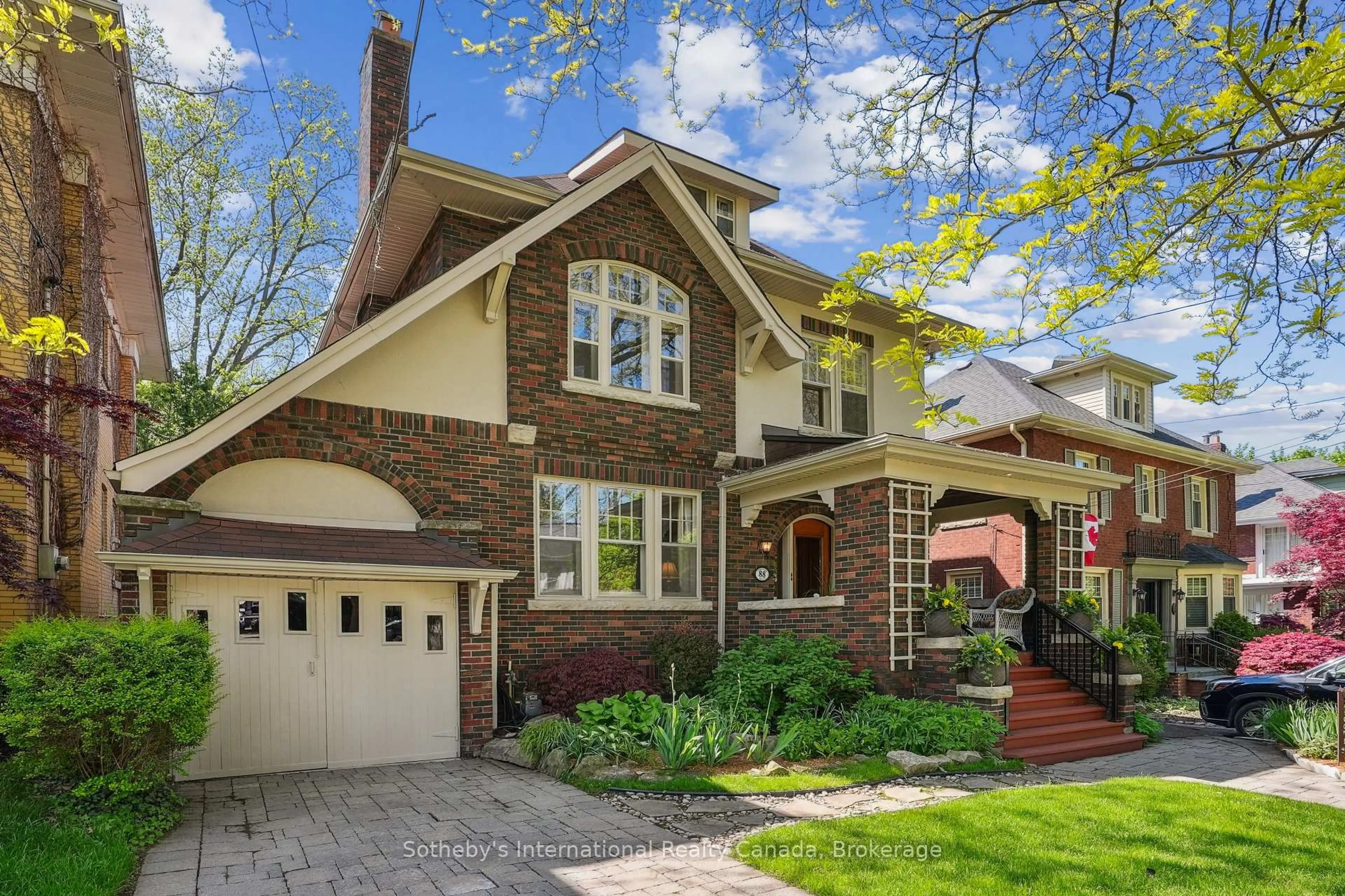 Home with brick exterior material, street for 88 Chedoke Ave, Hamilton Ontario L8P 4N9