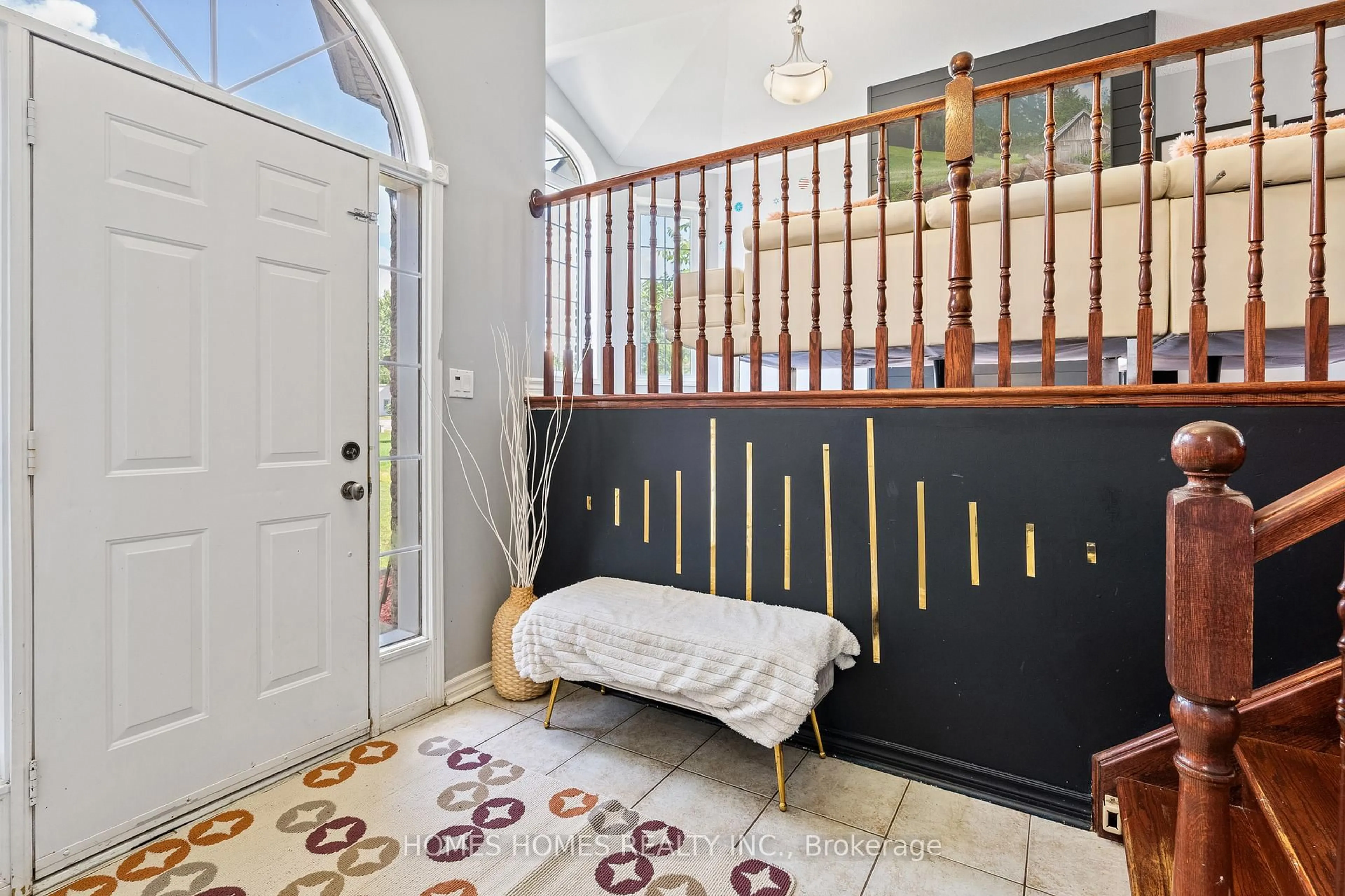 Indoor entryway for 5183 Sherkston Rd, Port Colborne Ontario L0S 1R0