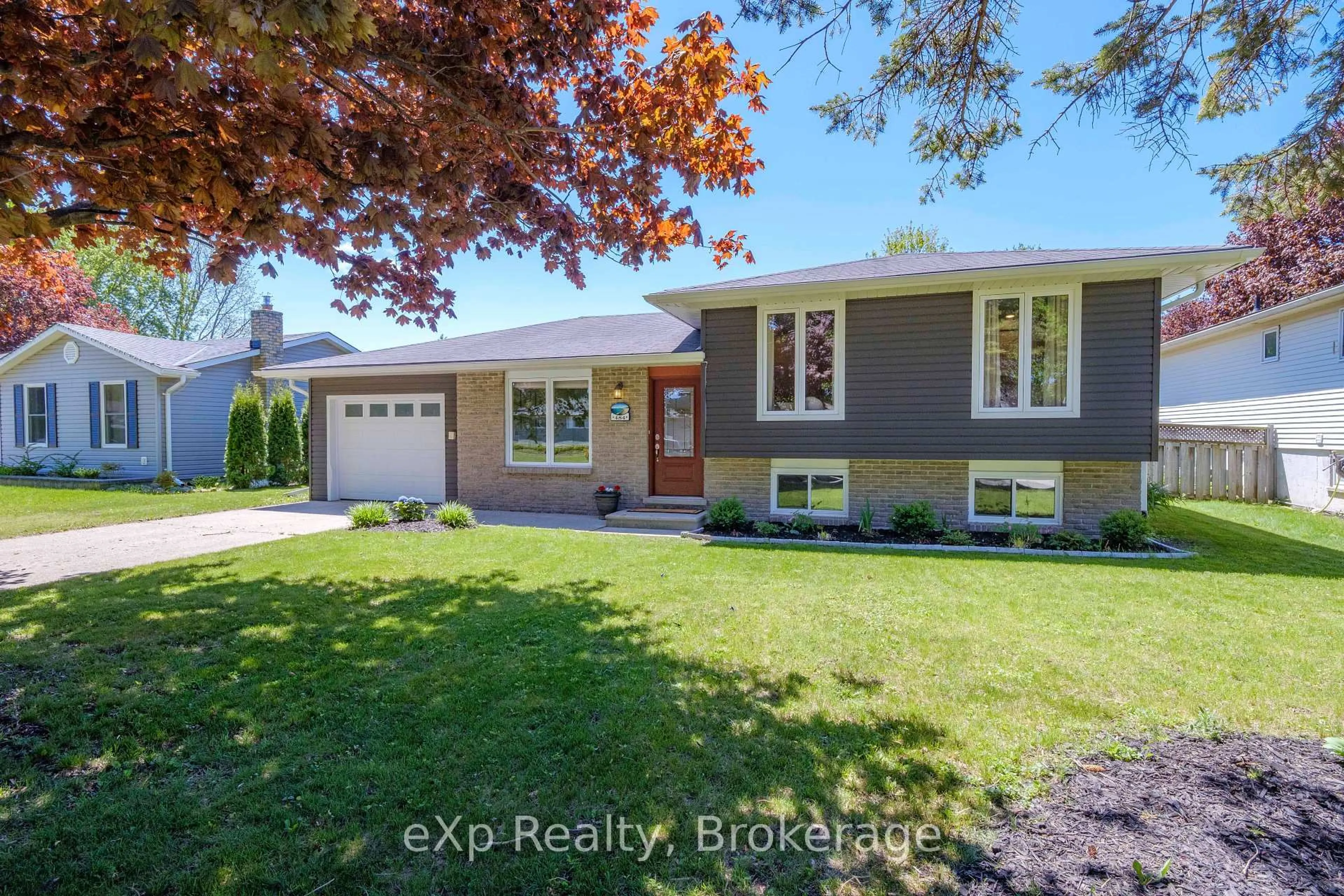 Home with vinyl exterior material, street for 484 Falconer St, Saugeen Shores Ontario N0H 2C2