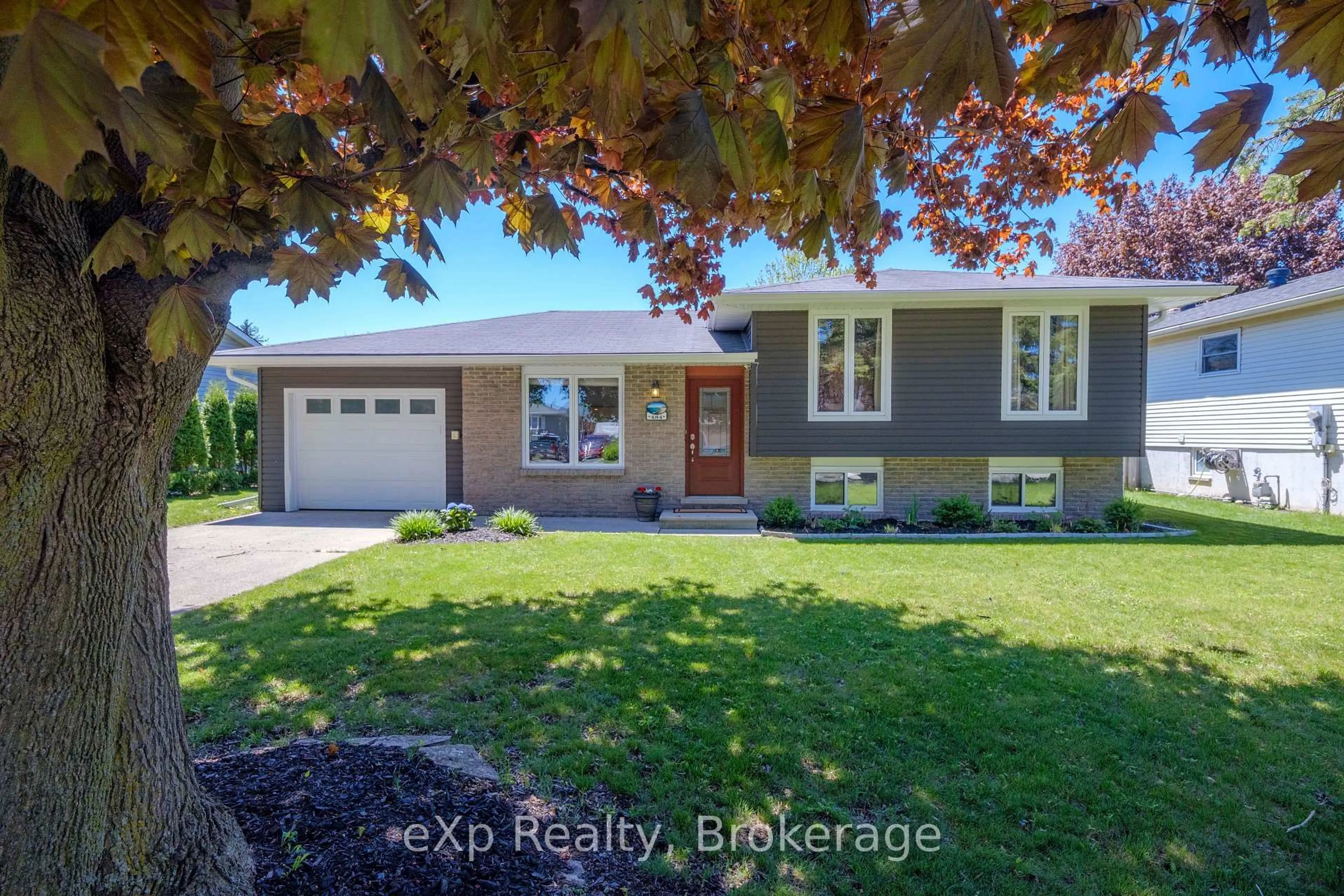 Home with vinyl exterior material, street for 484 Falconer St, Saugeen Shores Ontario N0H 2C2