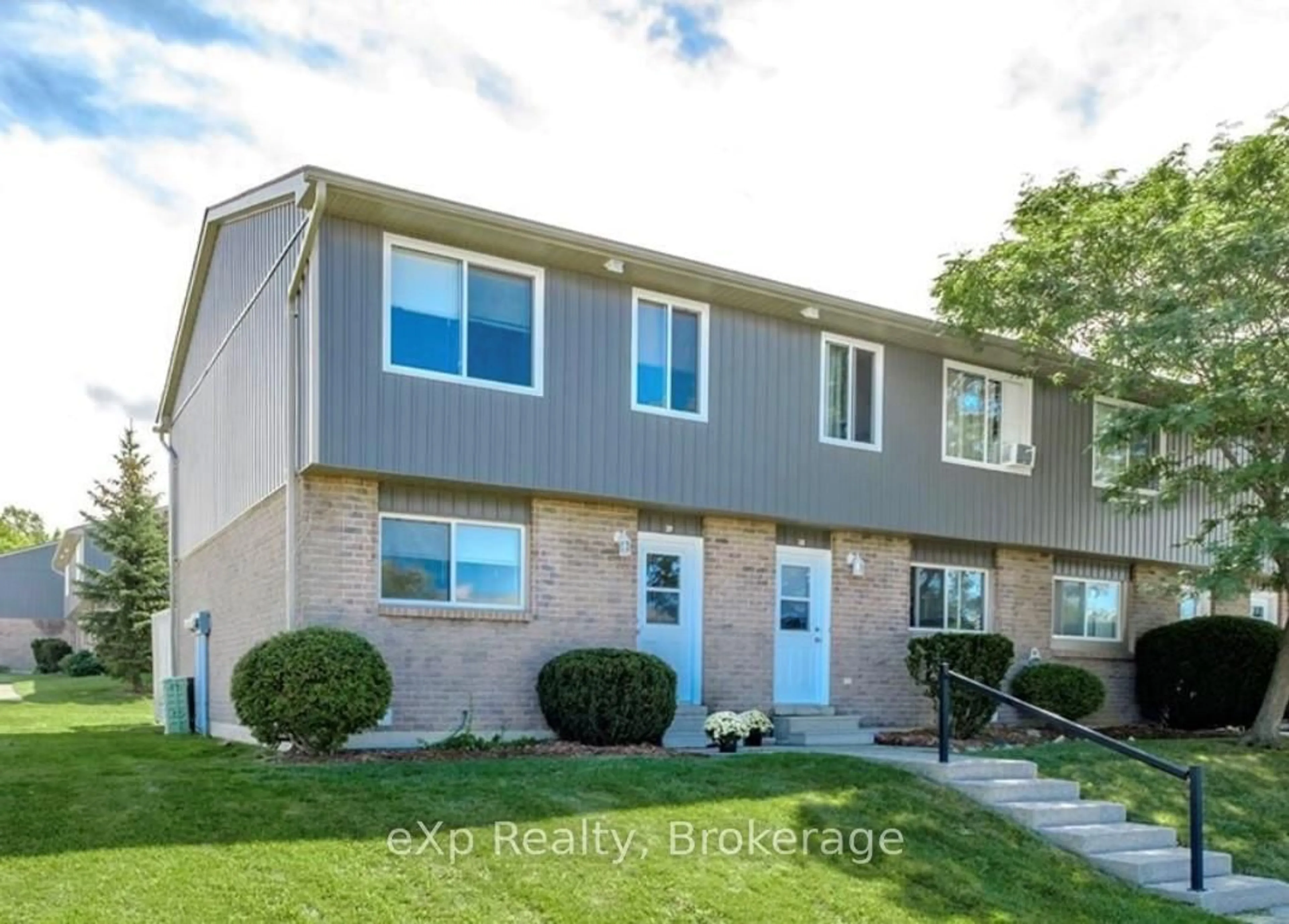 Home with vinyl exterior material, street for 850 Walsh St #29, Kincardine Ontario N2Z 1P1