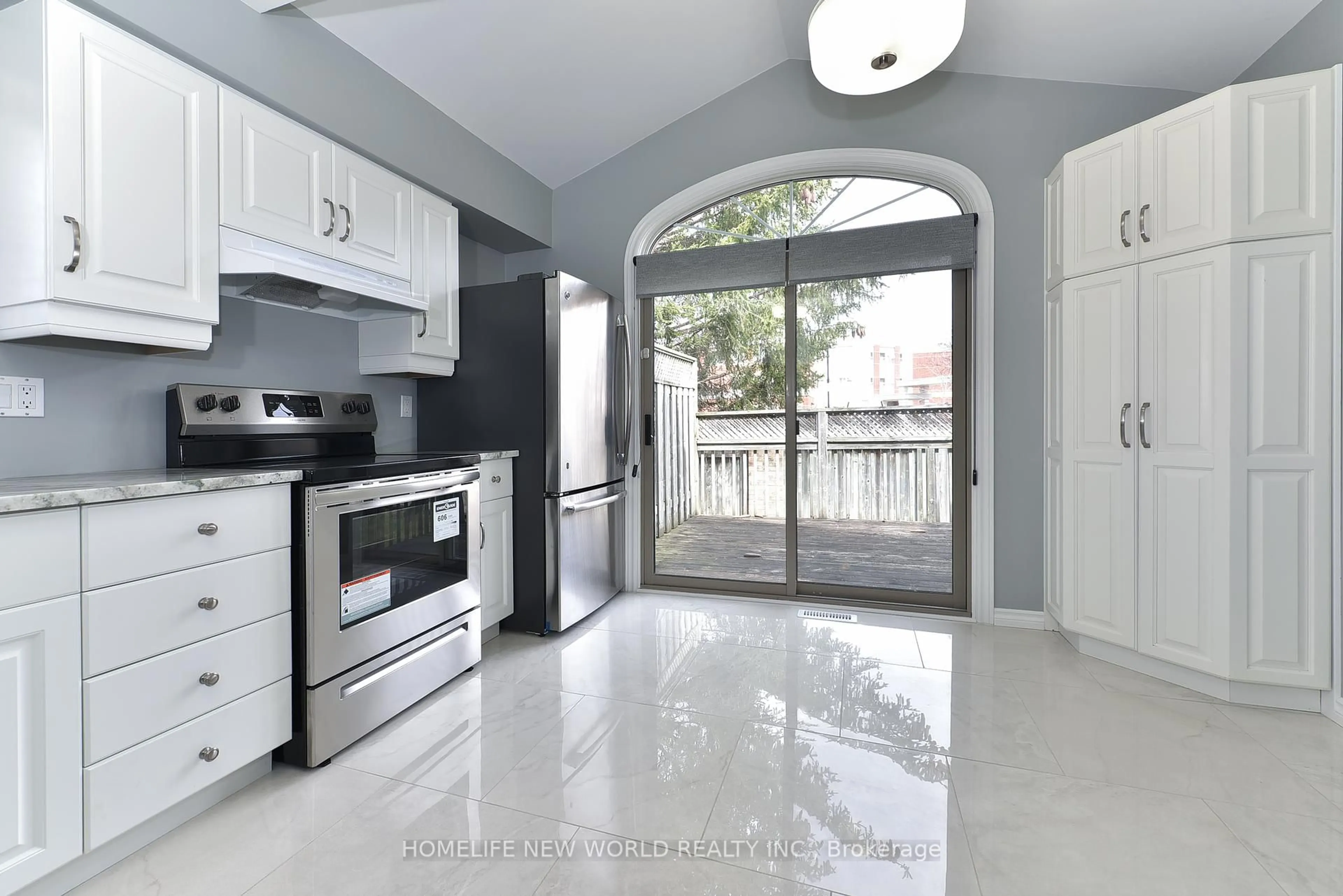 Standard kitchen, unknown for 185 North Centre Rd #9, London North Ontario N5X 4C9